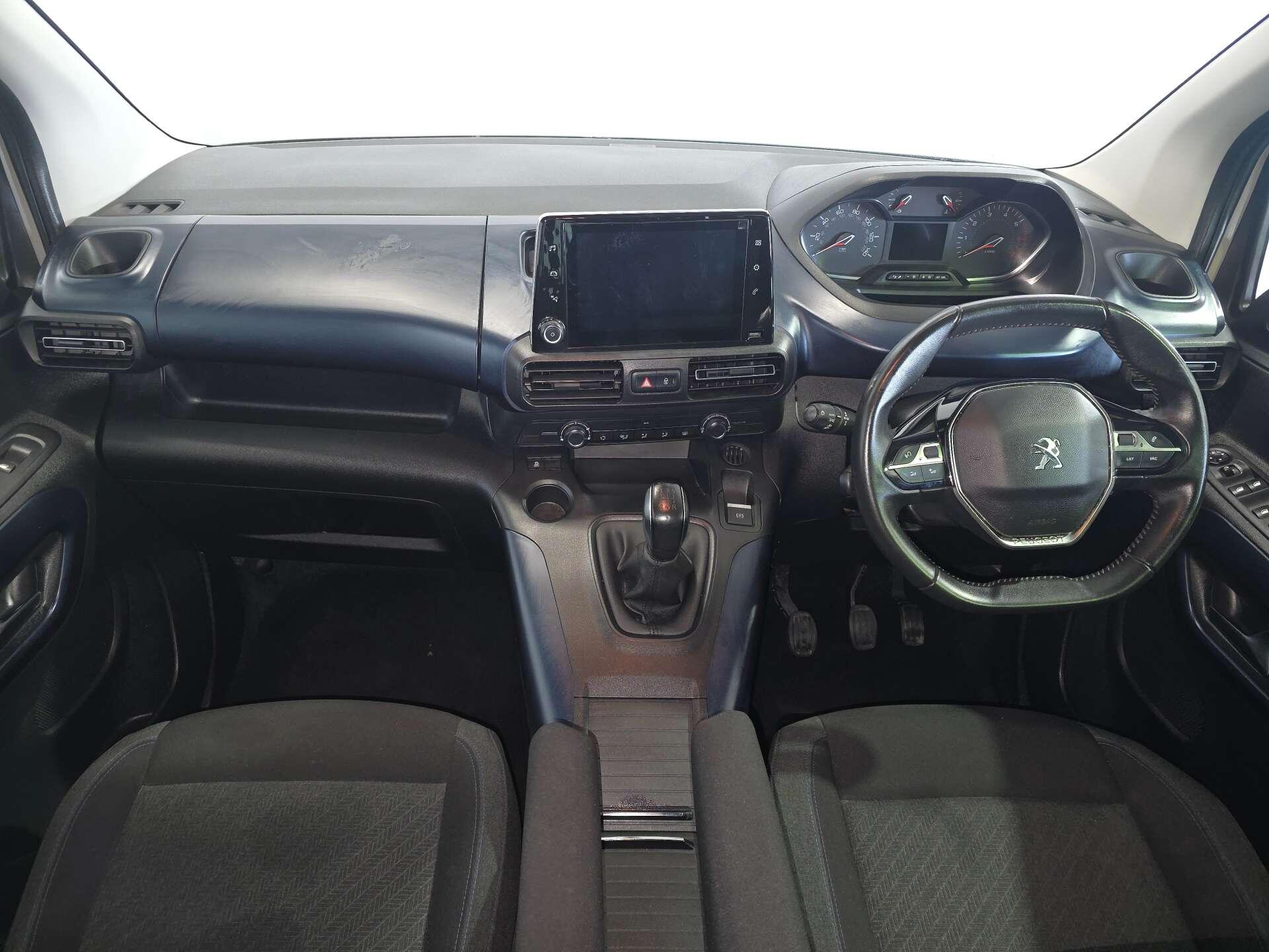 Peugeot Rifter view 10