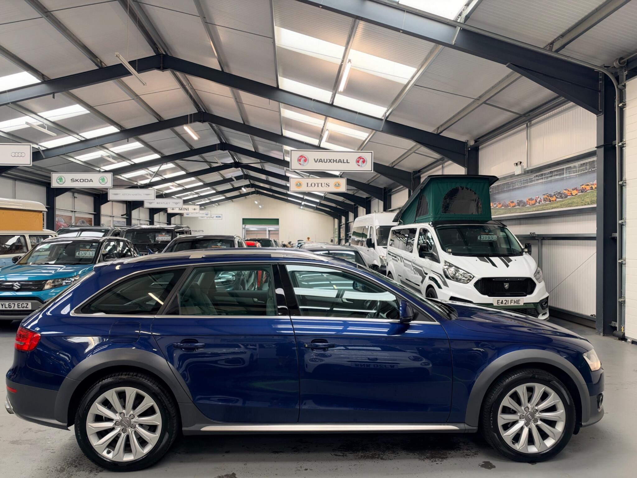 Audi A4 view 13