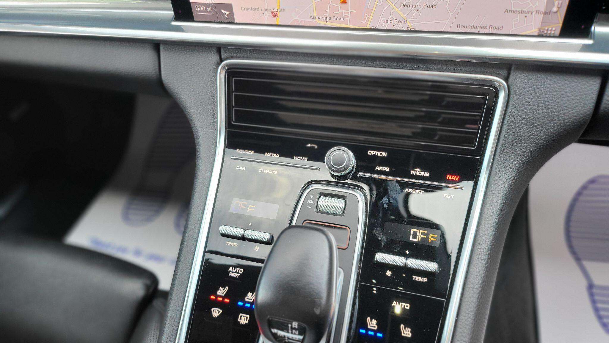 Porsche Panamera view 39