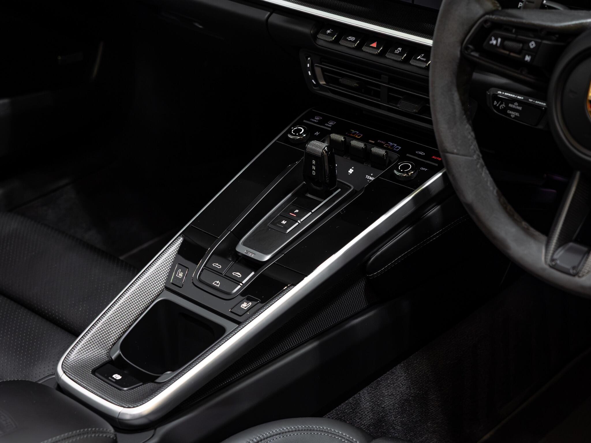 Porsche 911 view 22