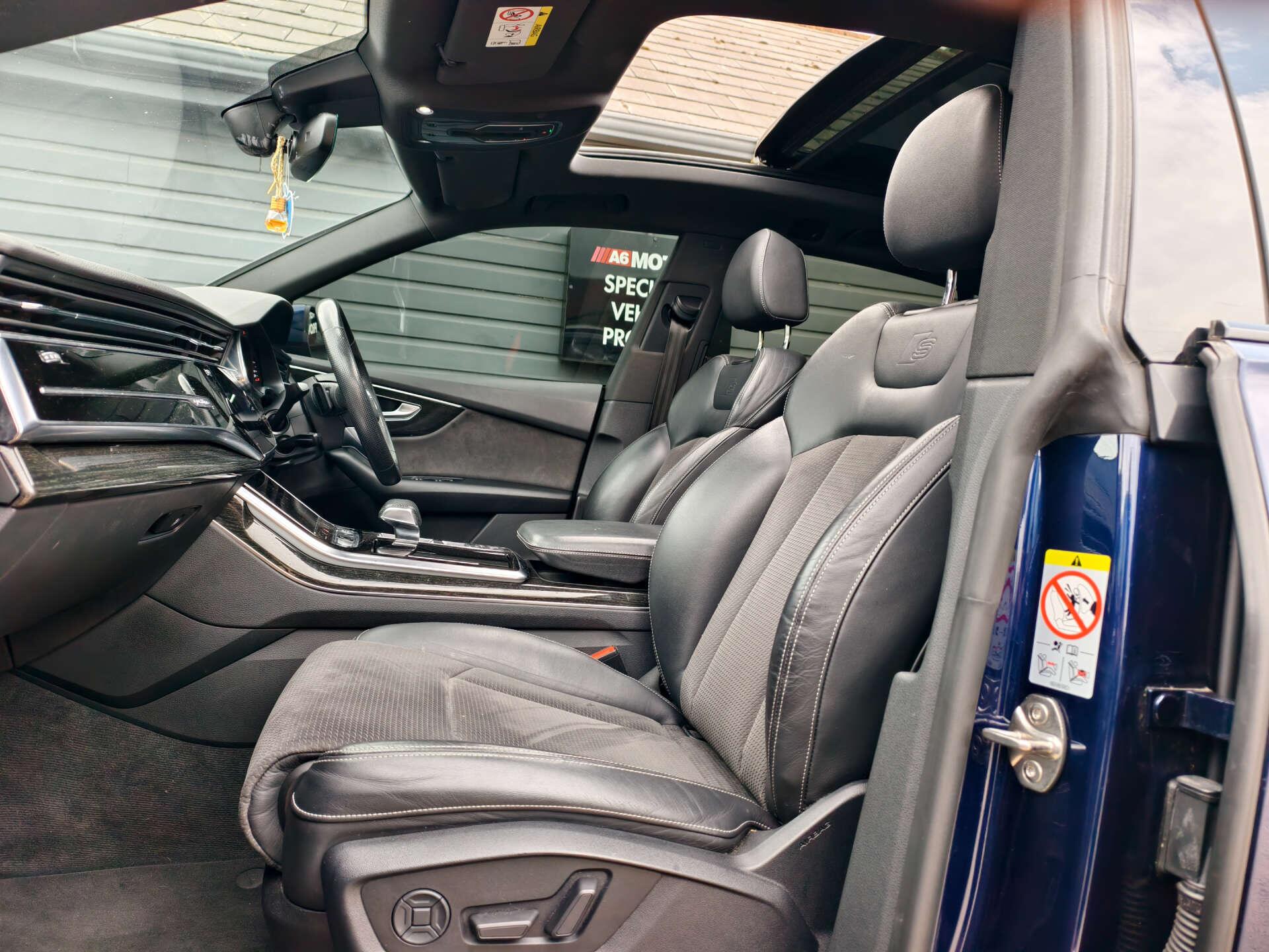 Audi Q8 view 27