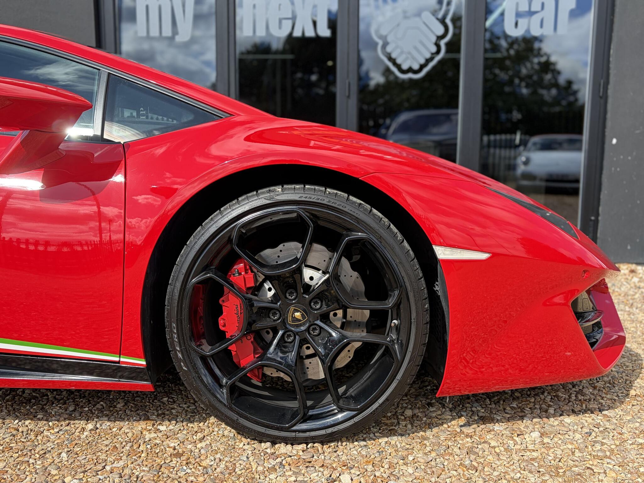 Lamborghini Huracan view 22