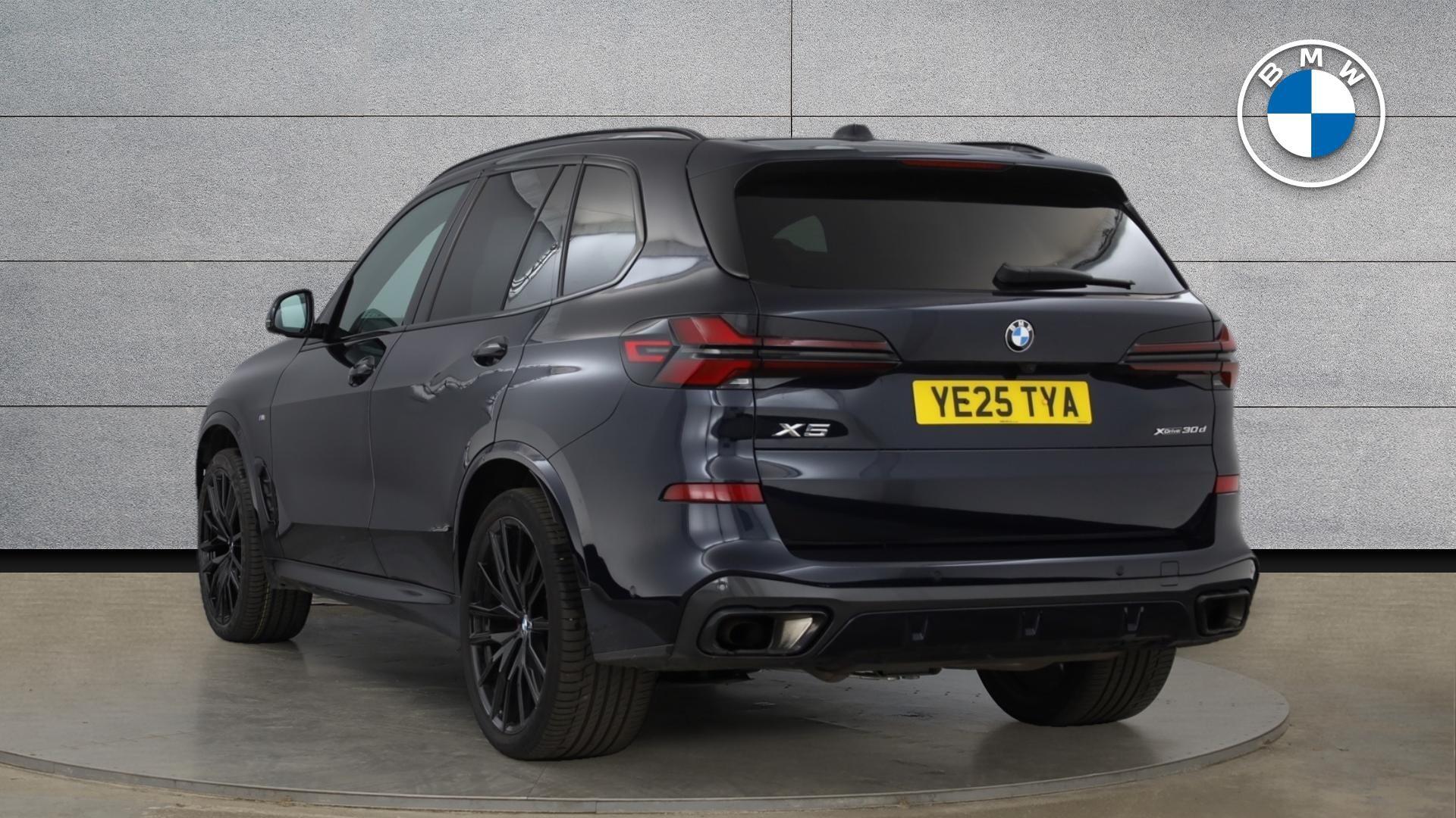 BMW X5 view 2