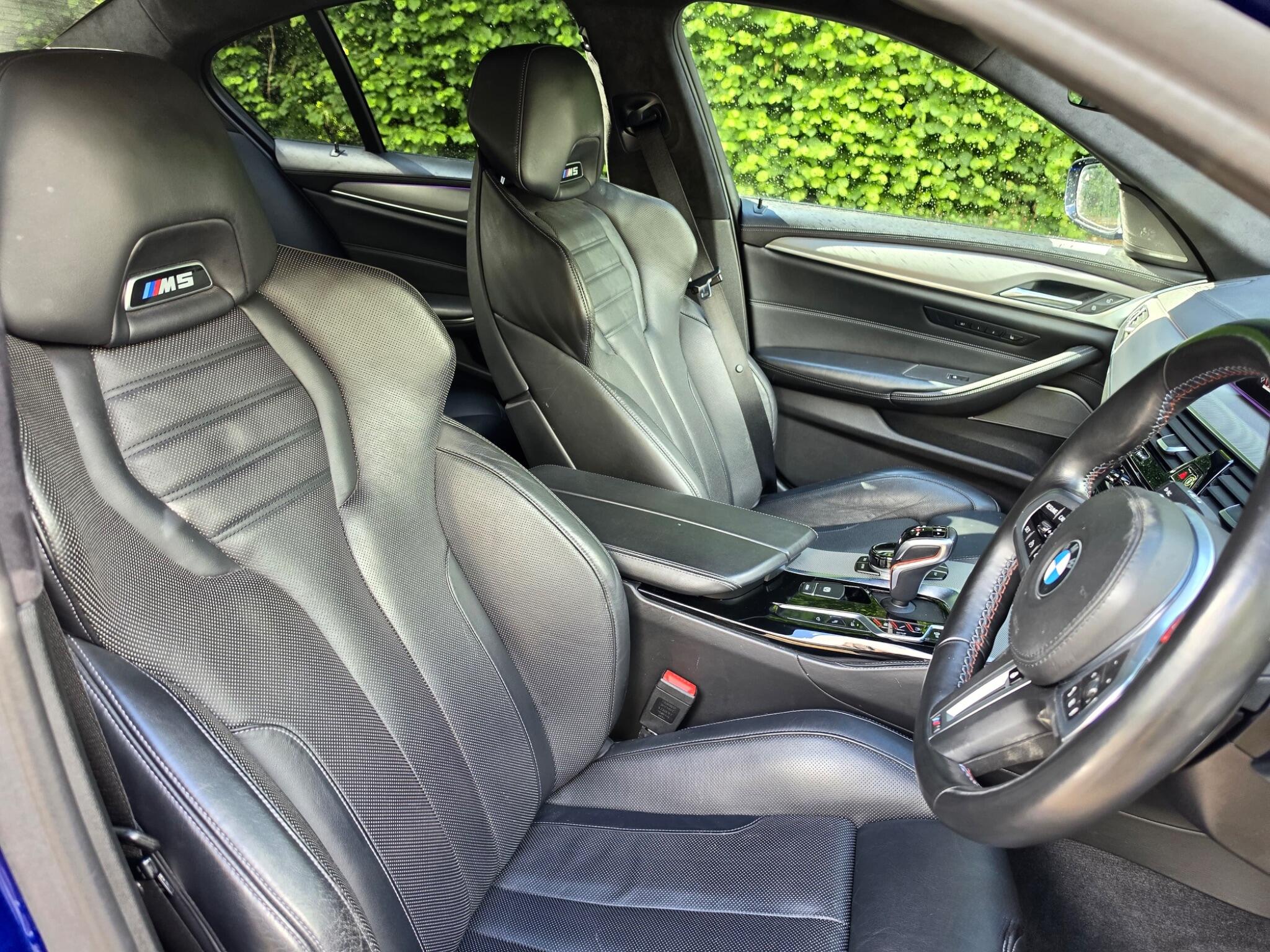 BMW M5 view 4