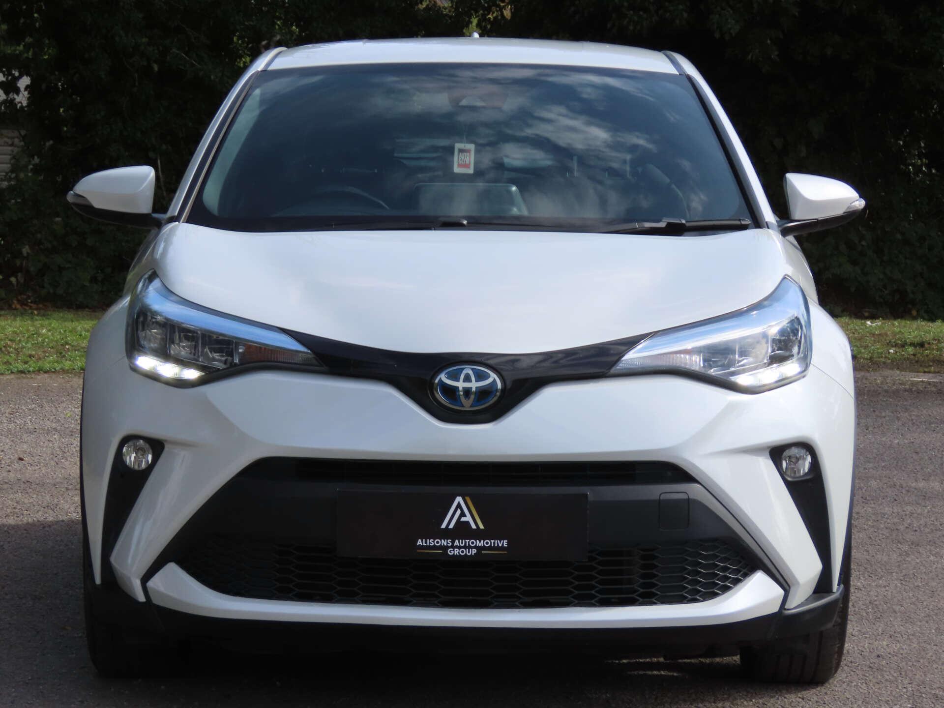 Toyota C-HR view 2