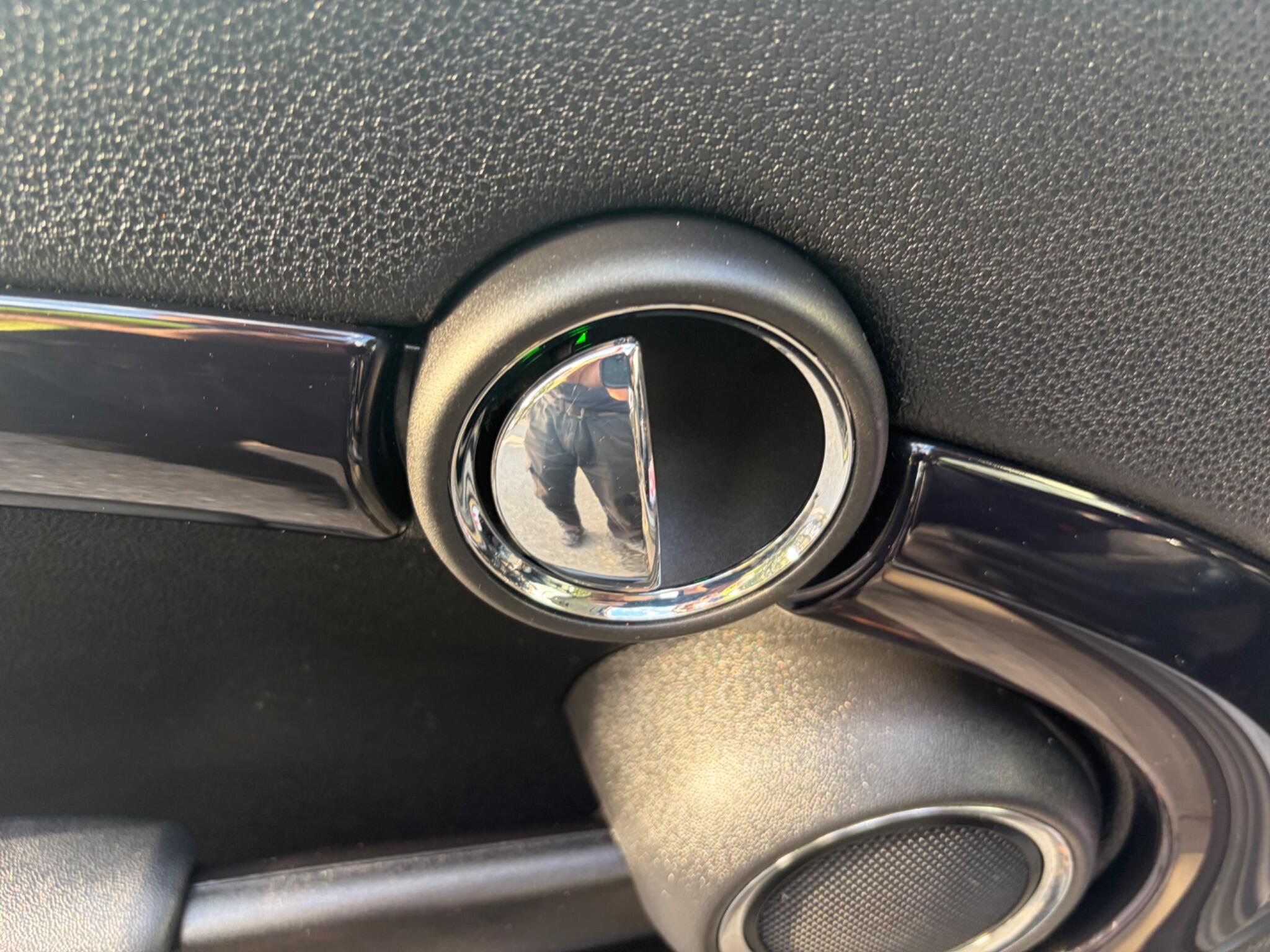 Mini Hatch view 77