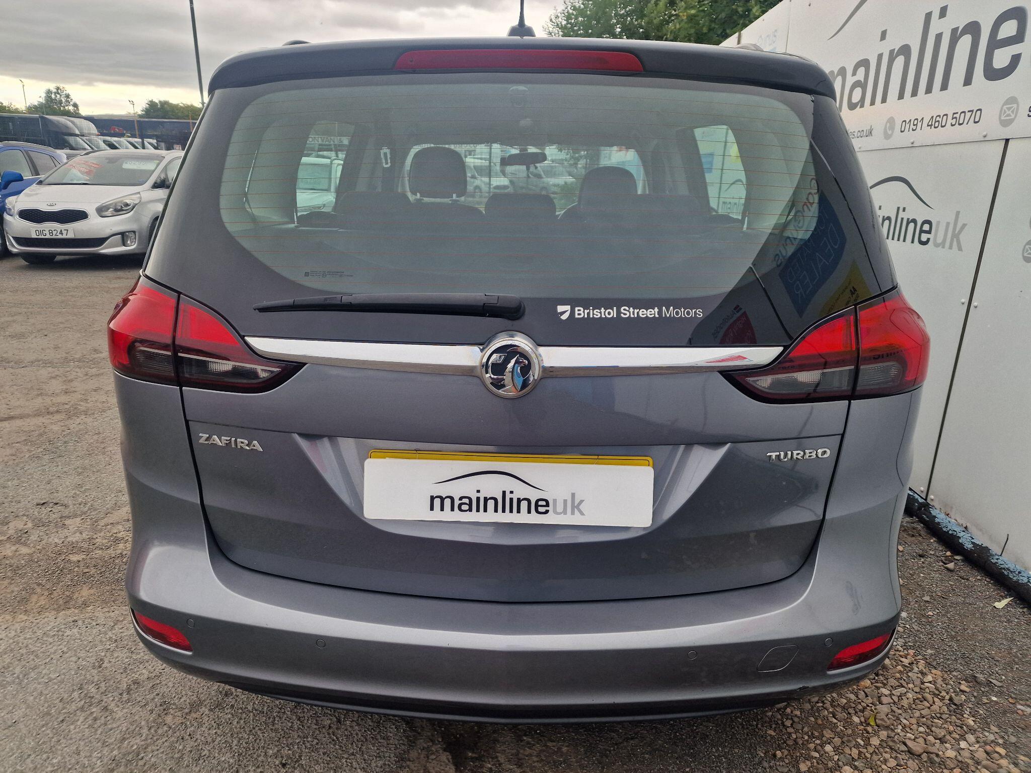 Vauxhall Zafira Tourer view 13
