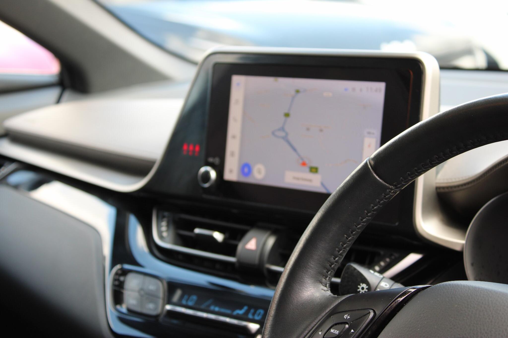 Toyota C-HR view 15