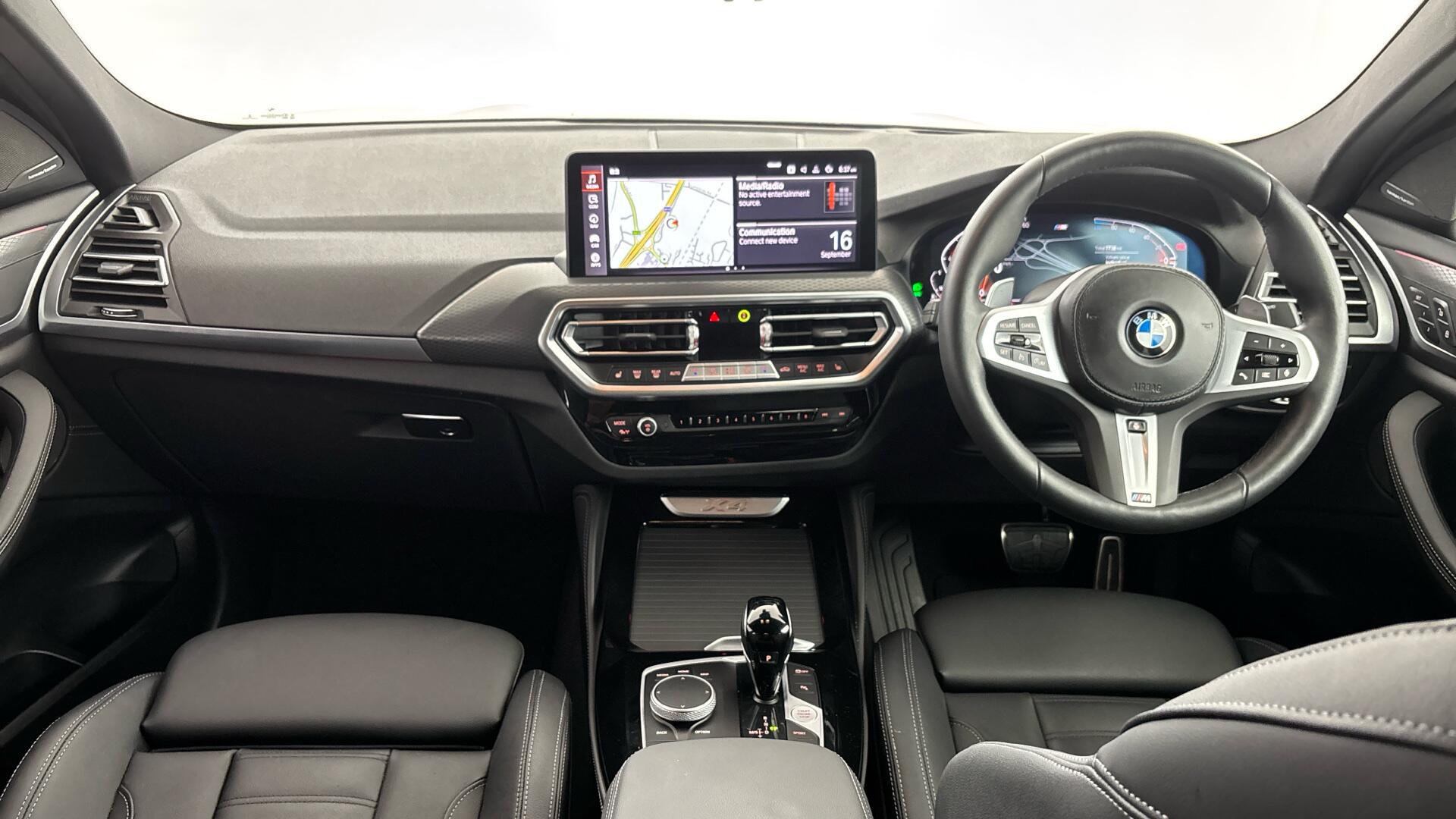 BMW X4 view 4