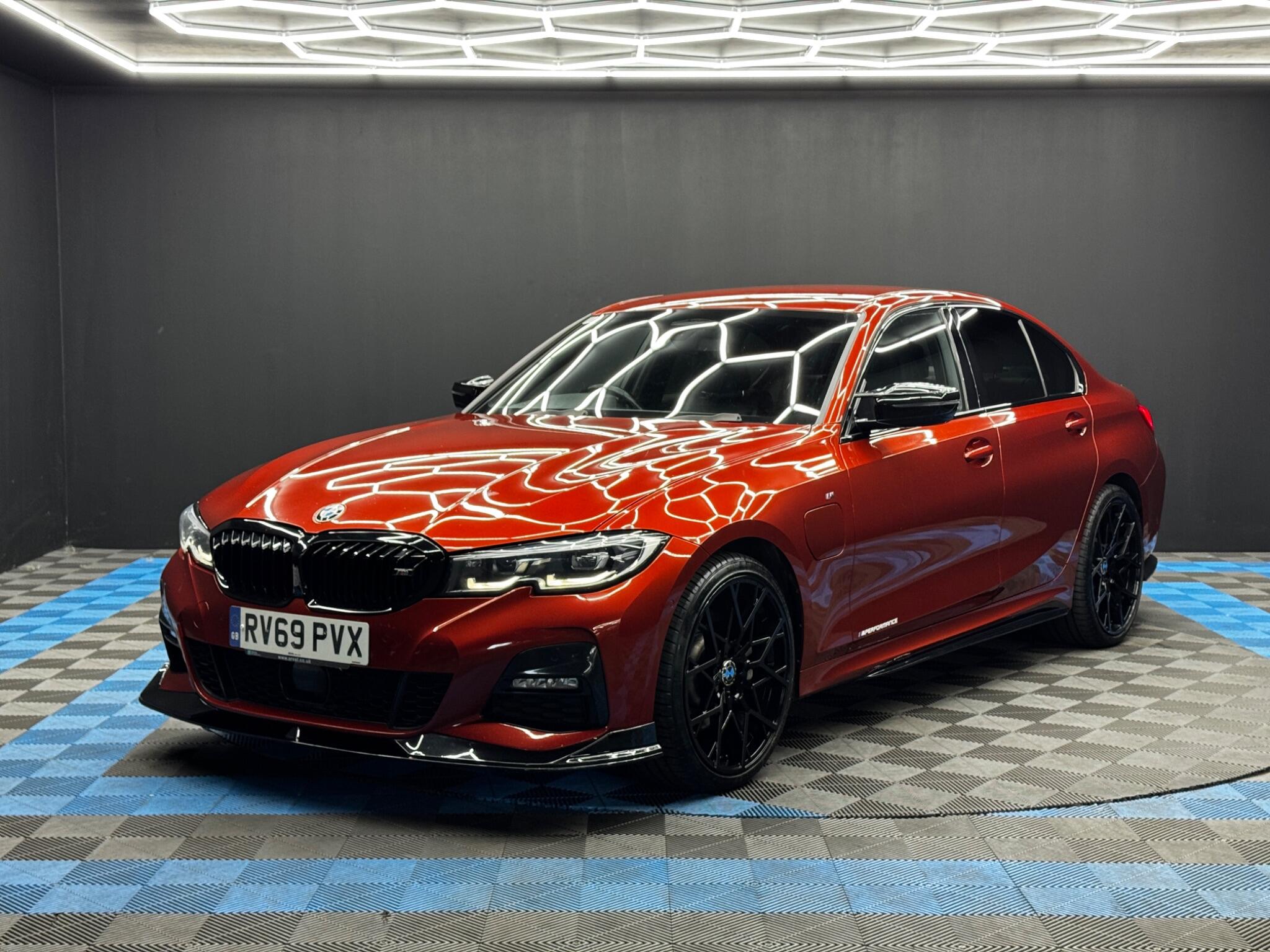 BMW 3 Series view 3
