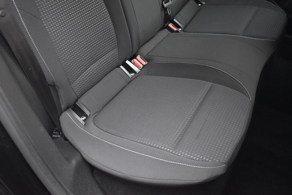 Ford Focus view 33