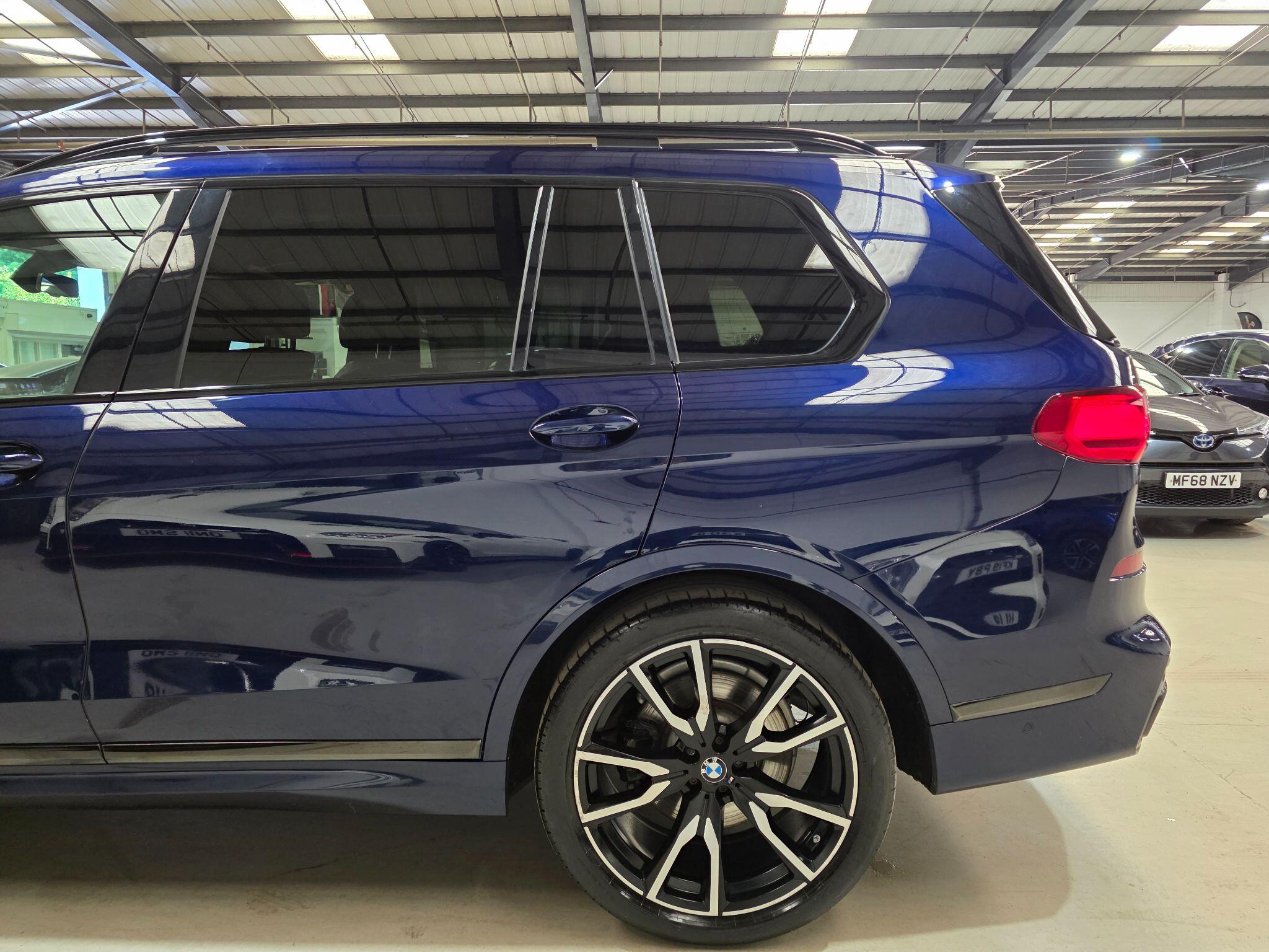BMW X7 view 68