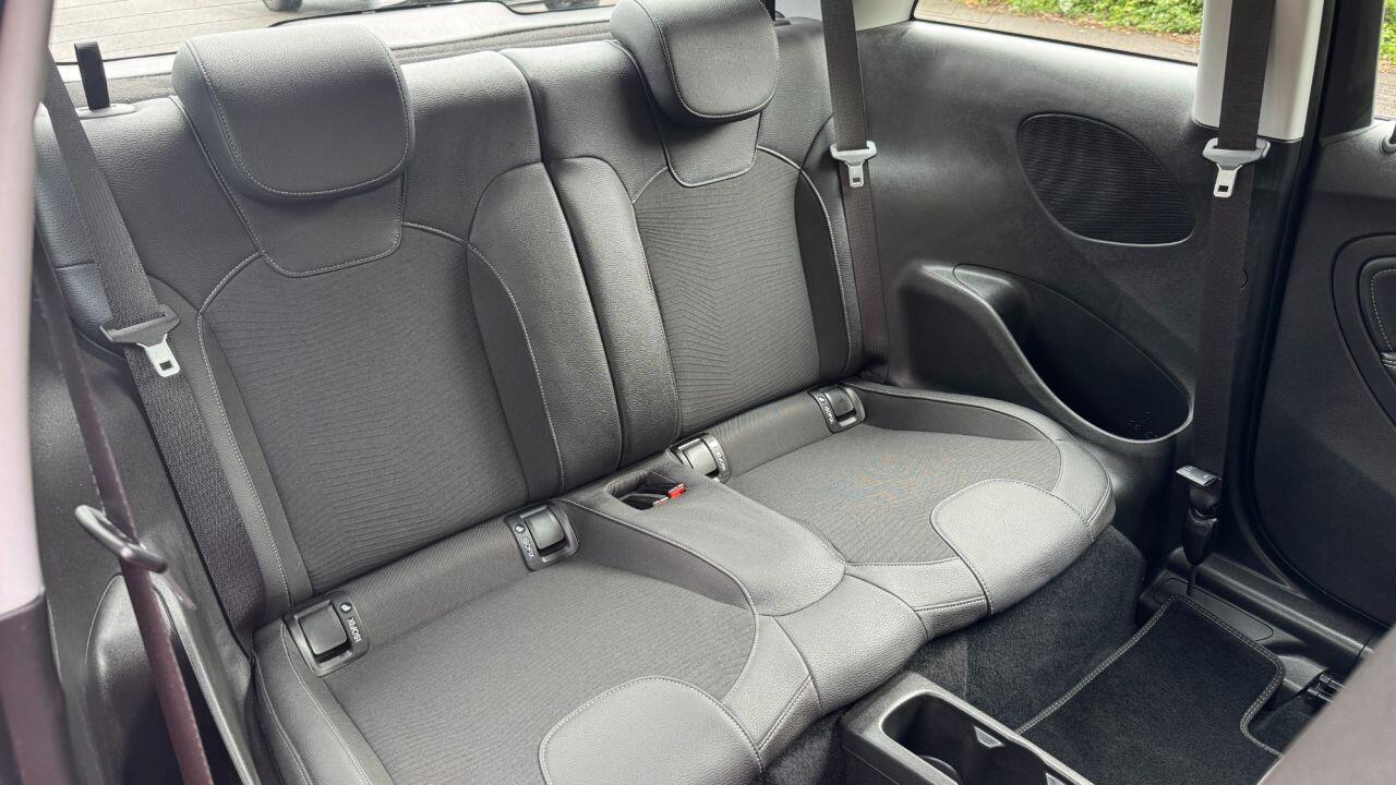 Vauxhall Adam view 13