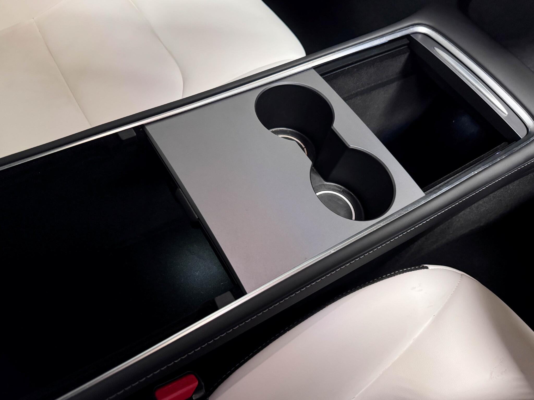Tesla Model Y view 34