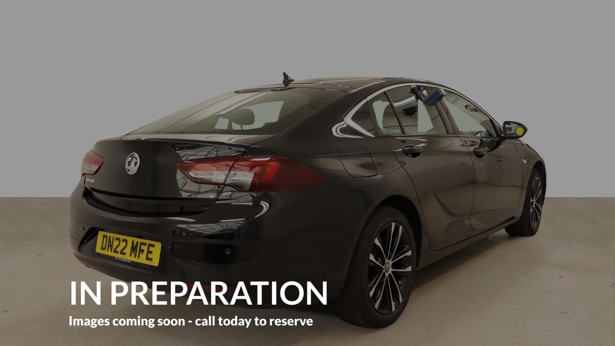 Vauxhall Insignia view 4