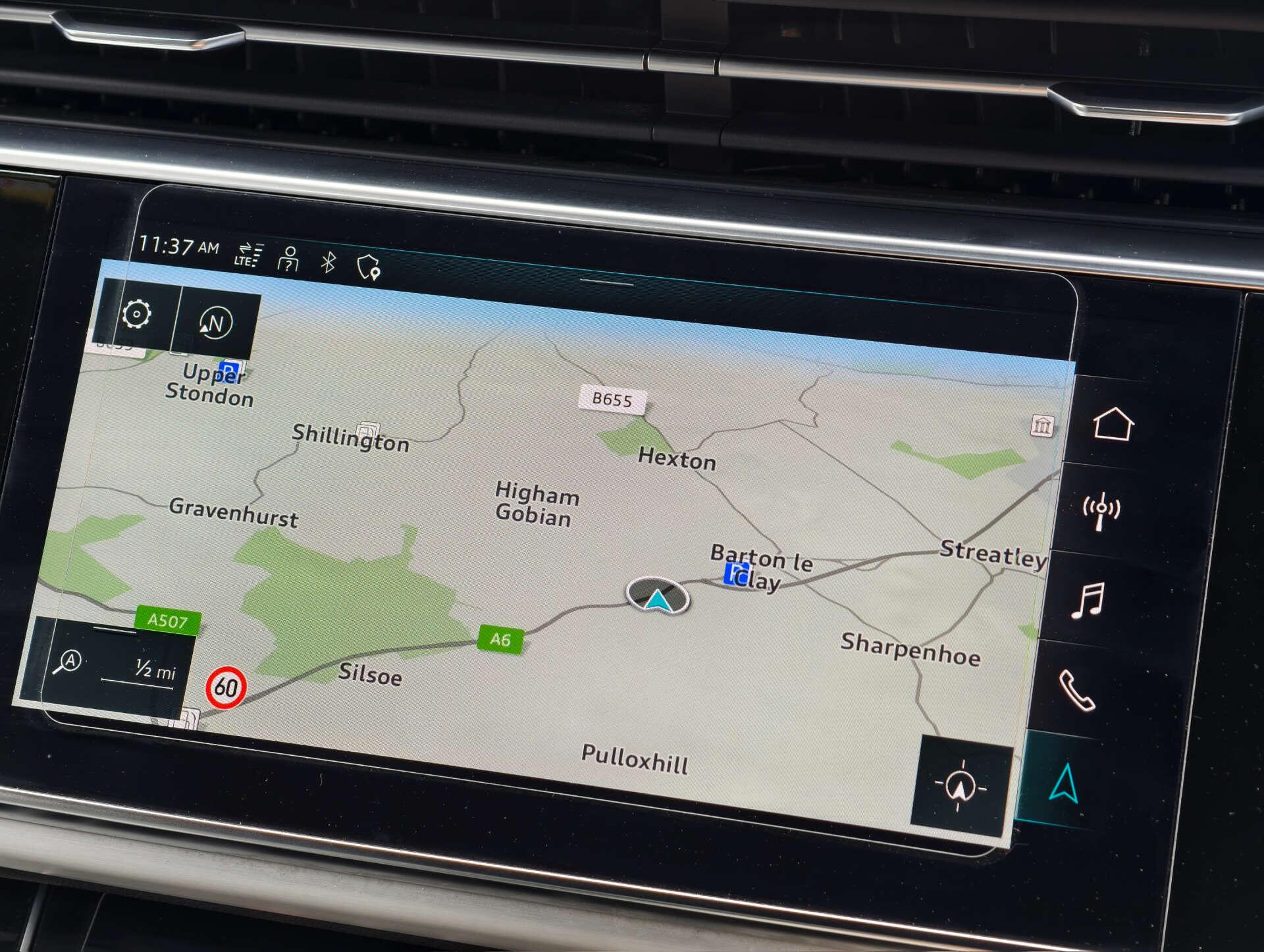 Audi Q8 view 53