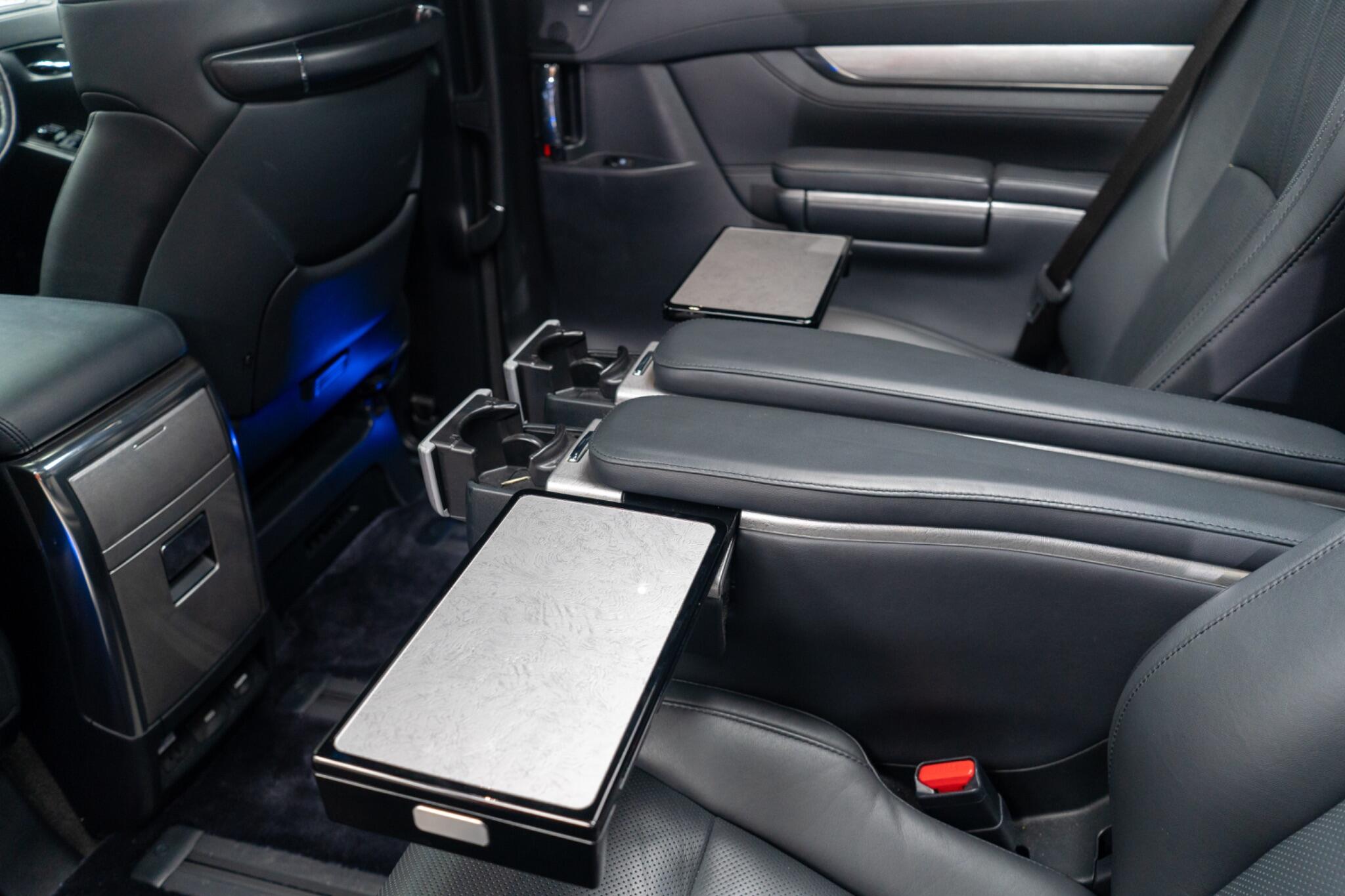 Toyota Alphard view 42