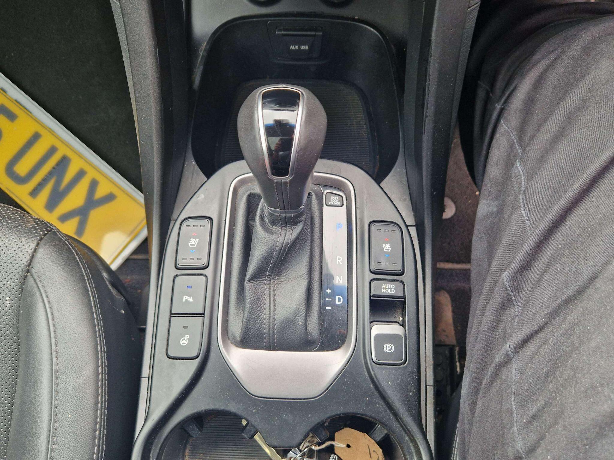 Hyundai Santa FE view 9