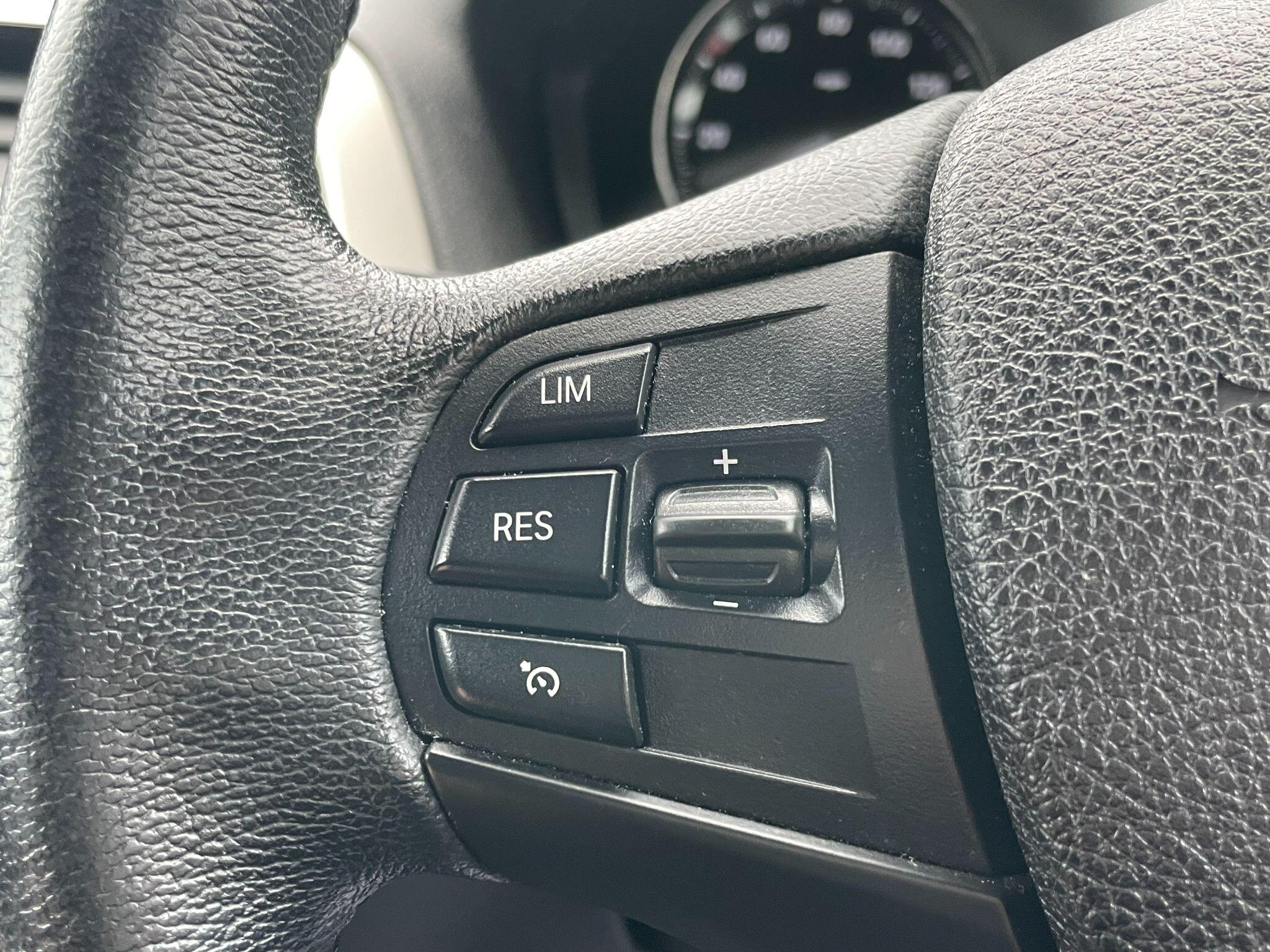 BMW 1 Series view 30