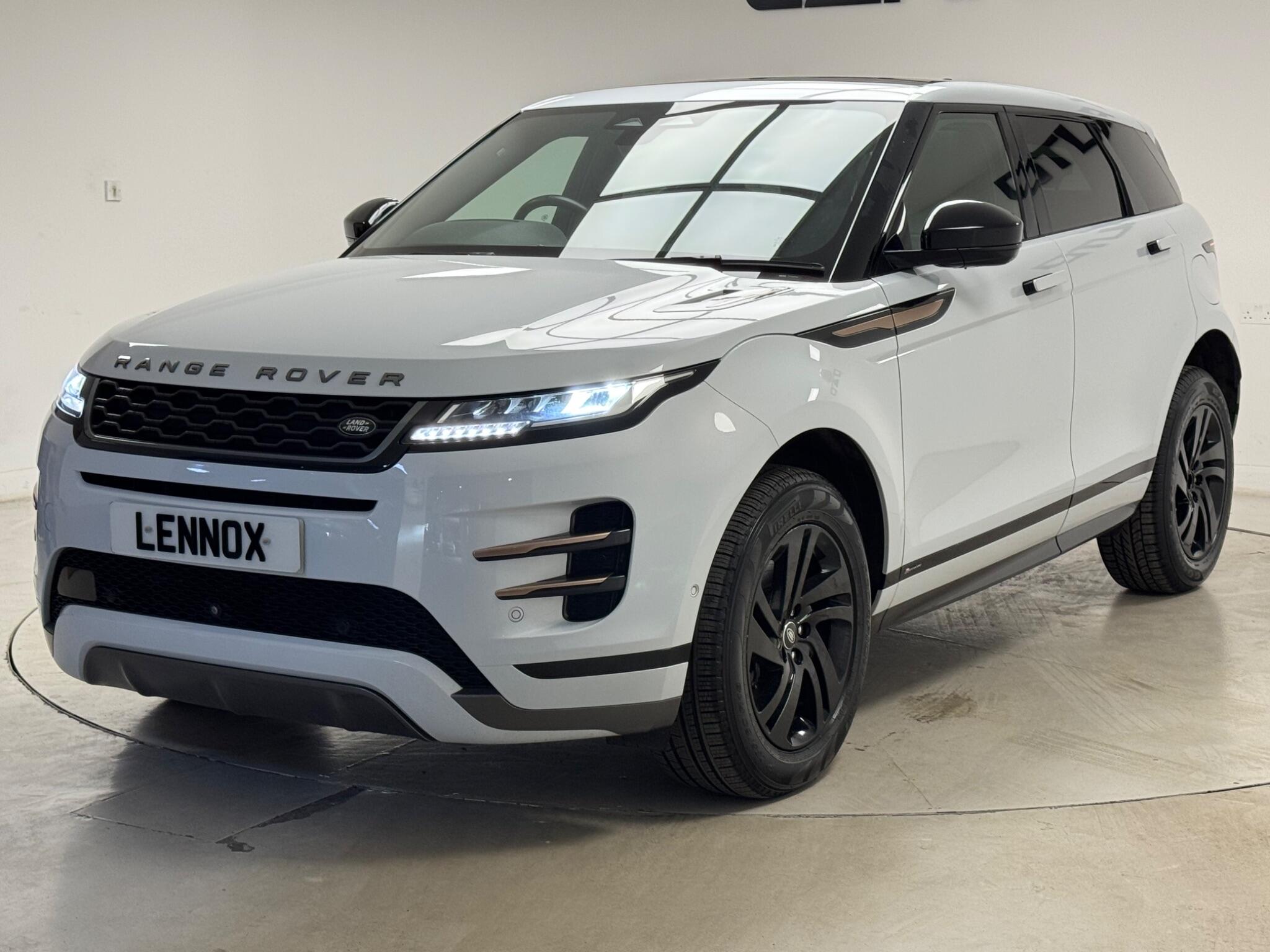 Land Rover Range Rover Evoque view 3