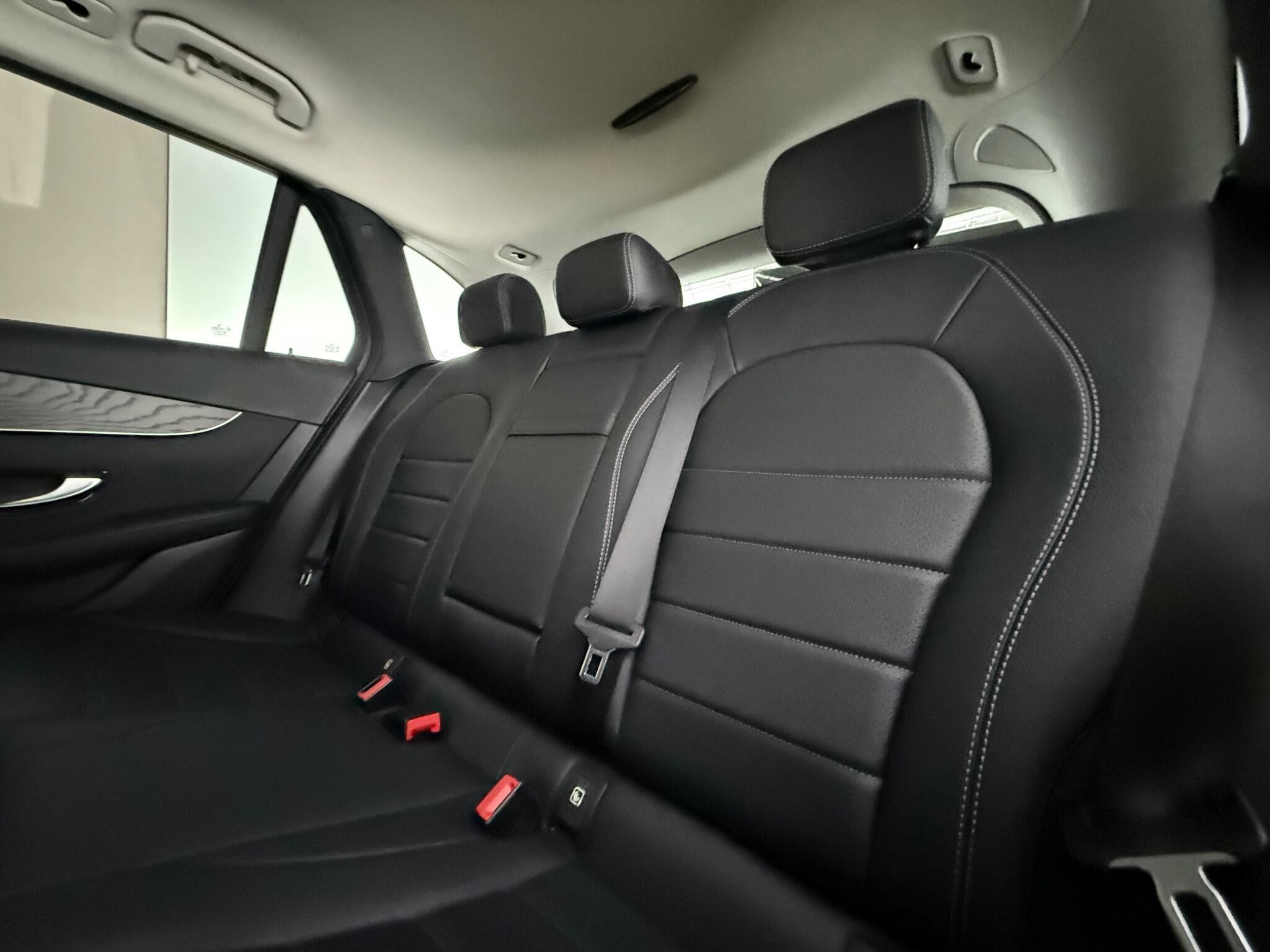 Mercedes-Benz GLC view 29