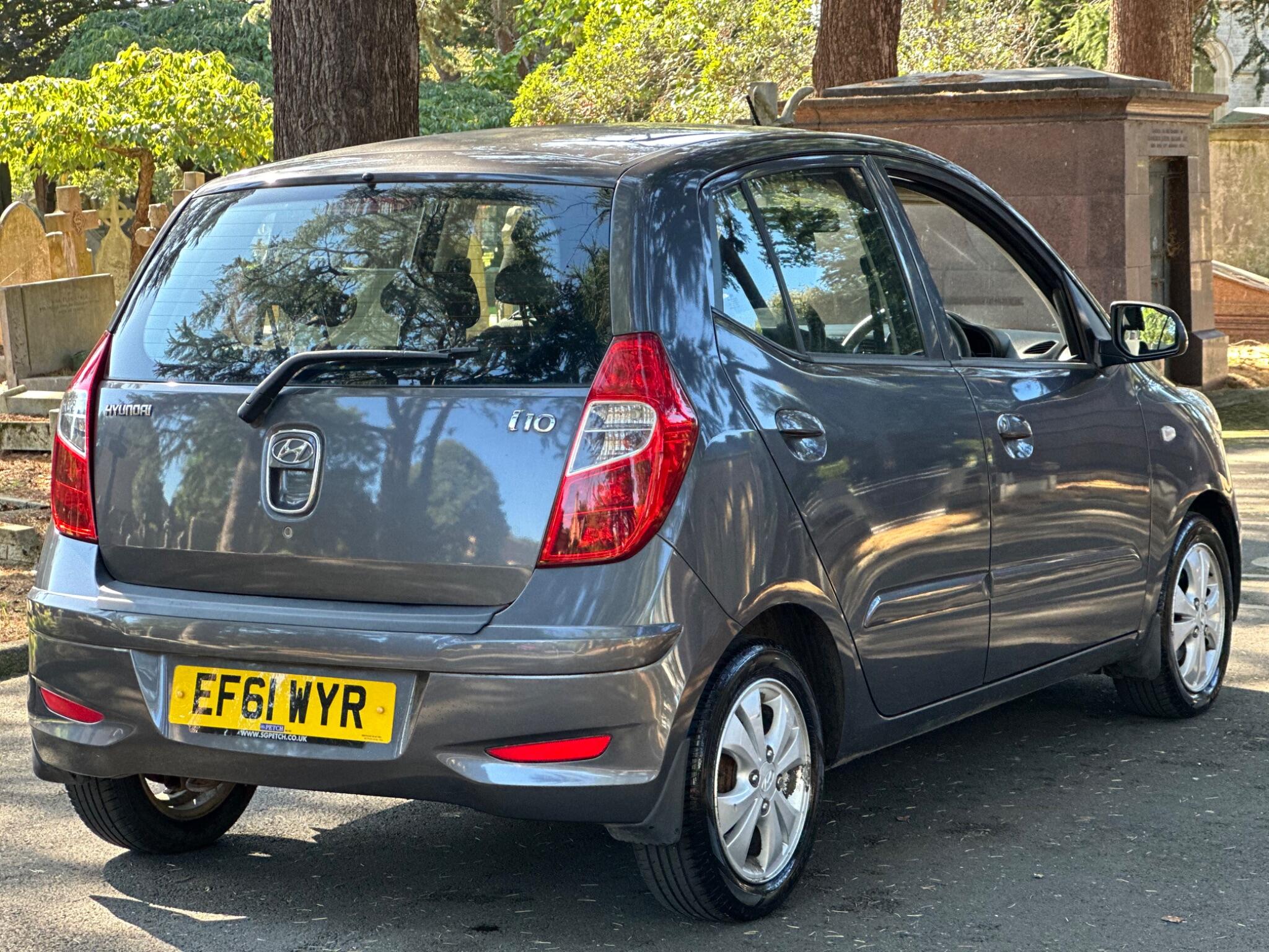 Hyundai i10 view 25
