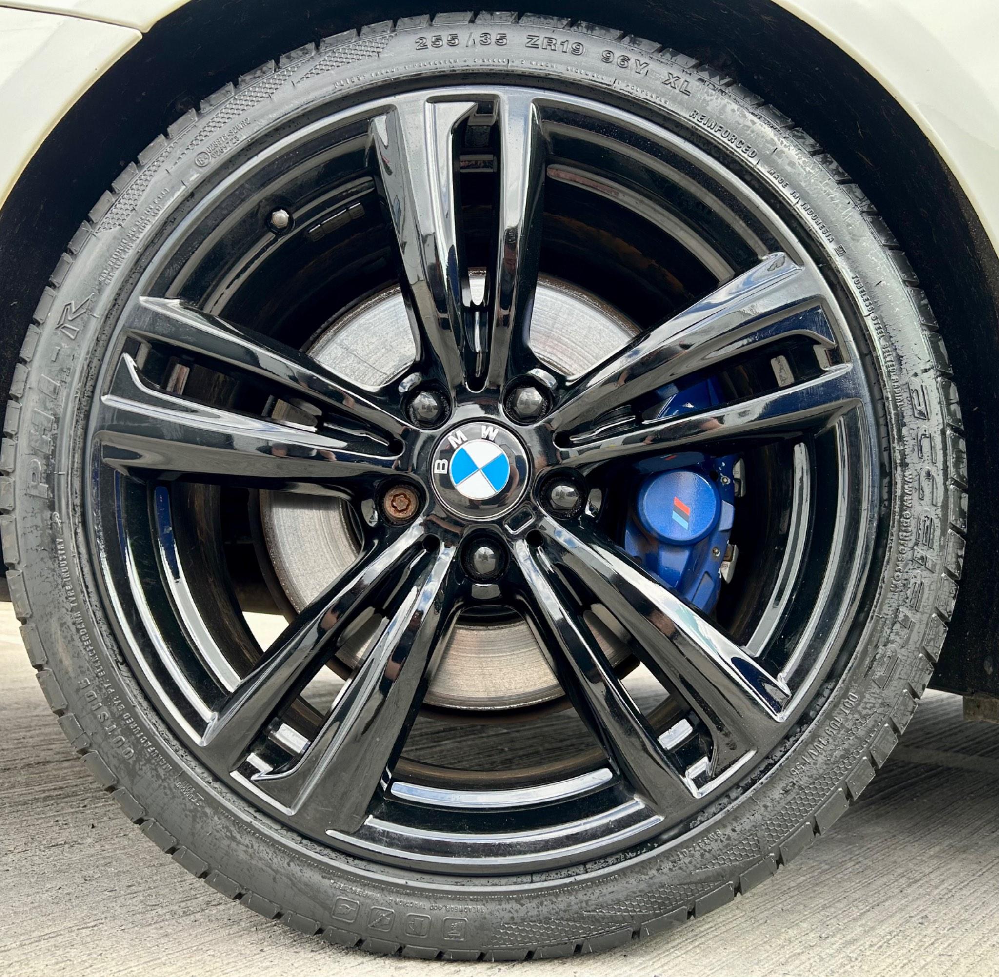 BMW 4 Series view 9