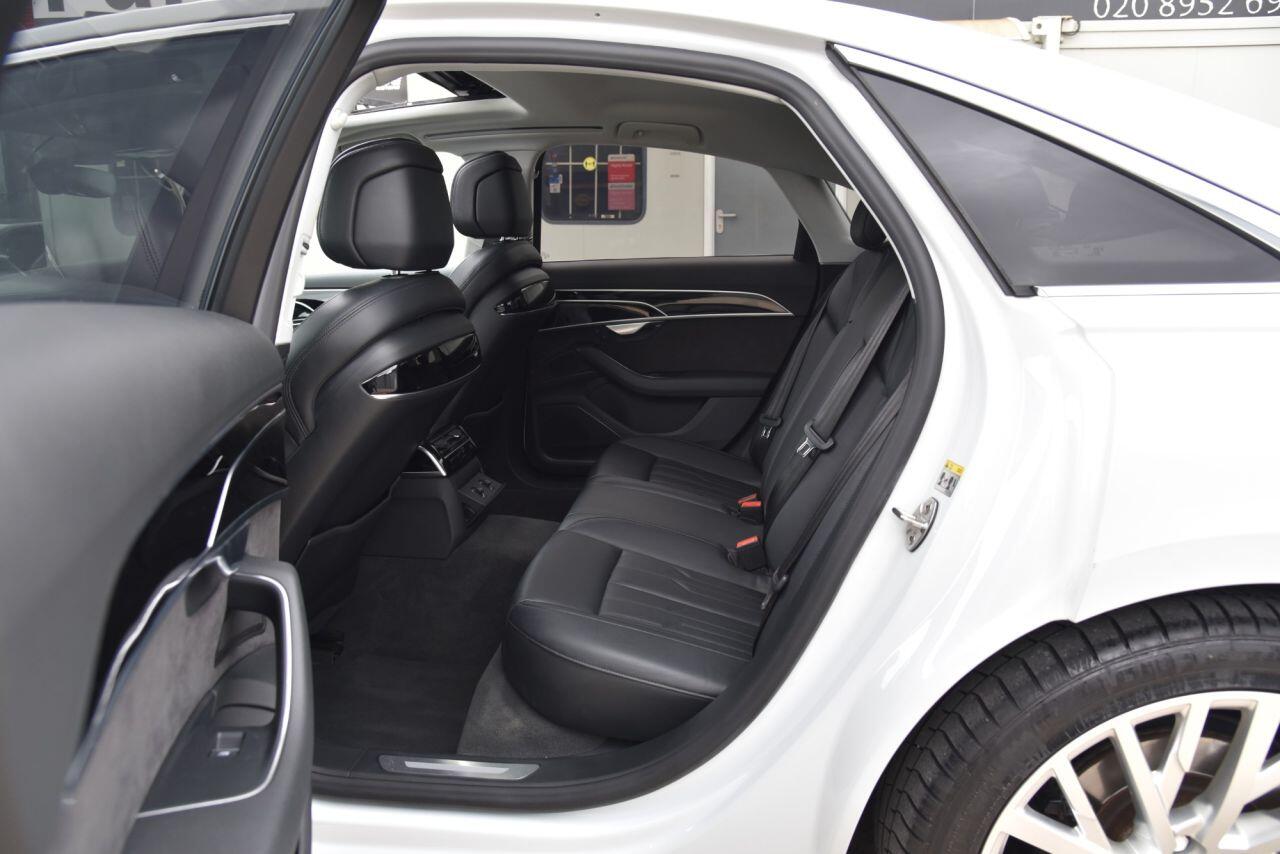 Audi A8 view 28