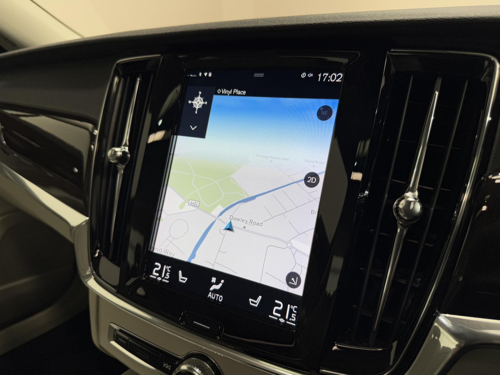Volvo S90 view 24