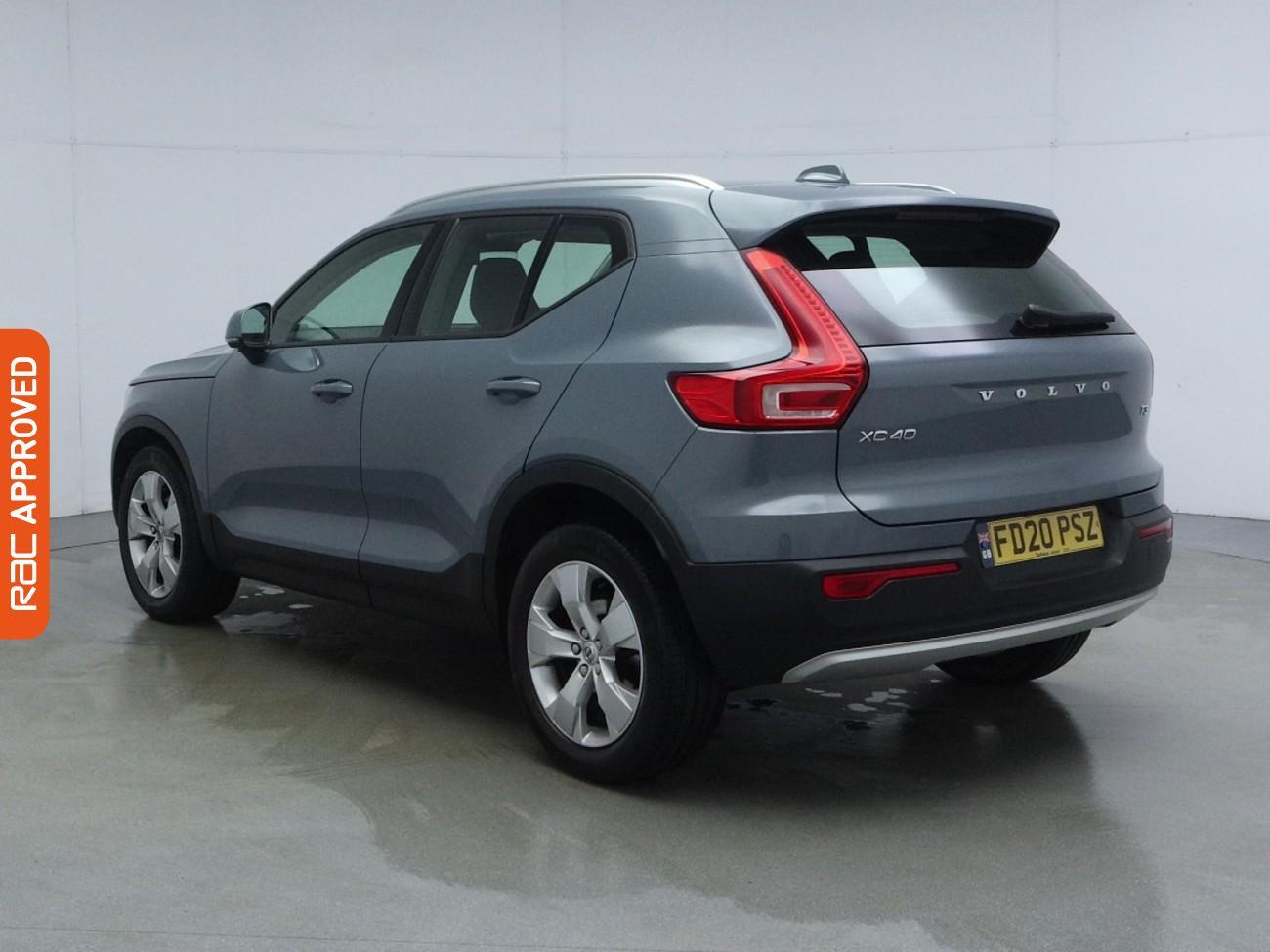 Volvo XC40 view 4