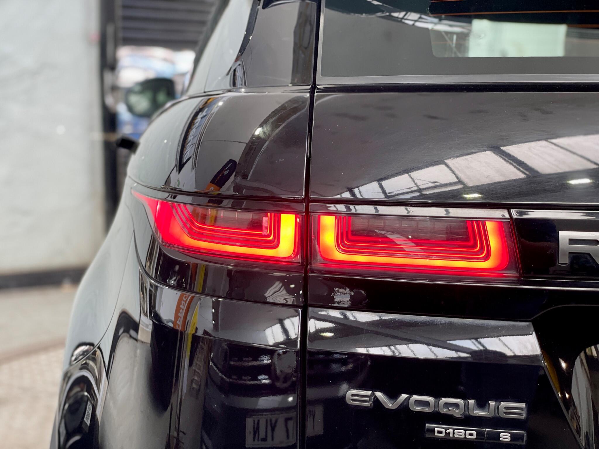 Land Rover Range Rover Evoque view 25