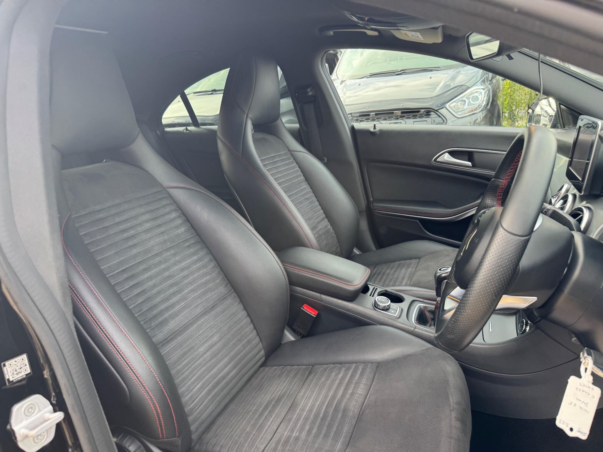 Mercedes-Benz Cla view 14