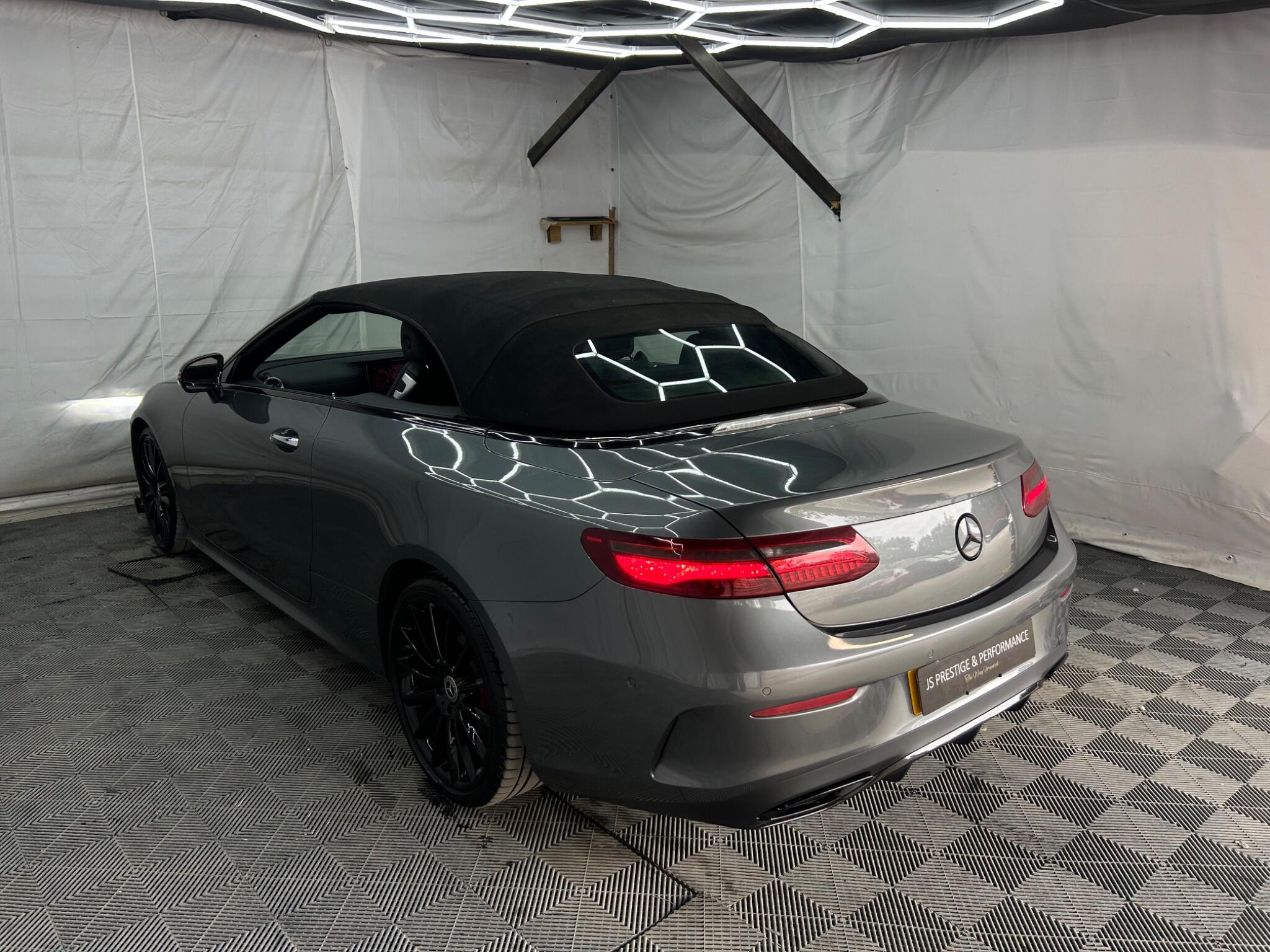 Mercedes-Benz E Class view 4