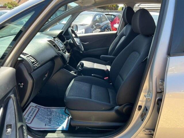 Hyundai Ix20 view 5