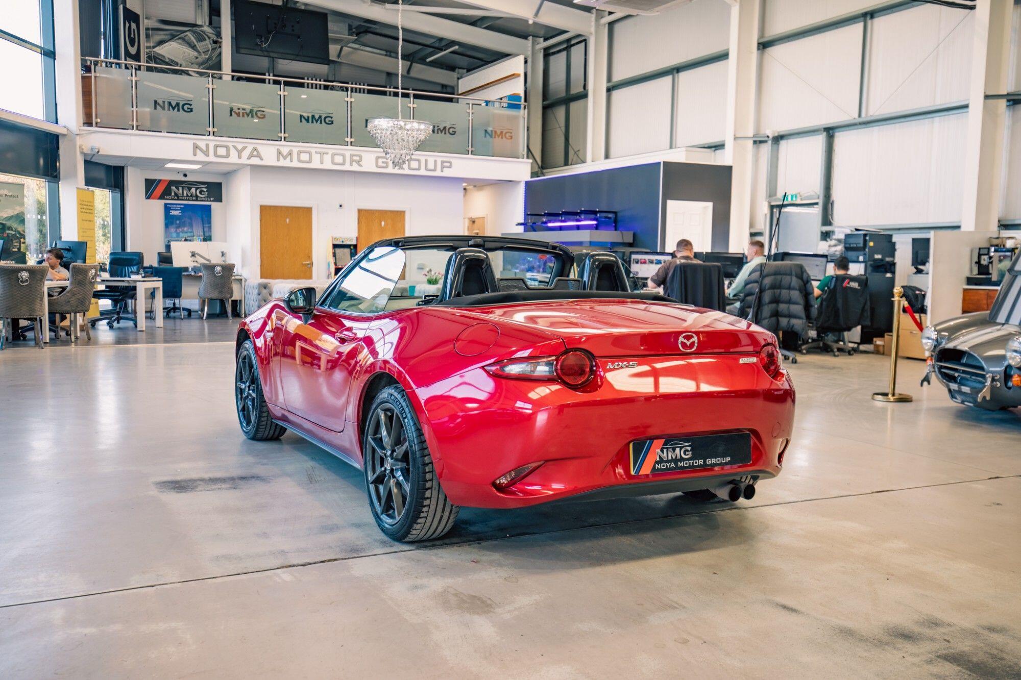 Mazda MX-5 view 26