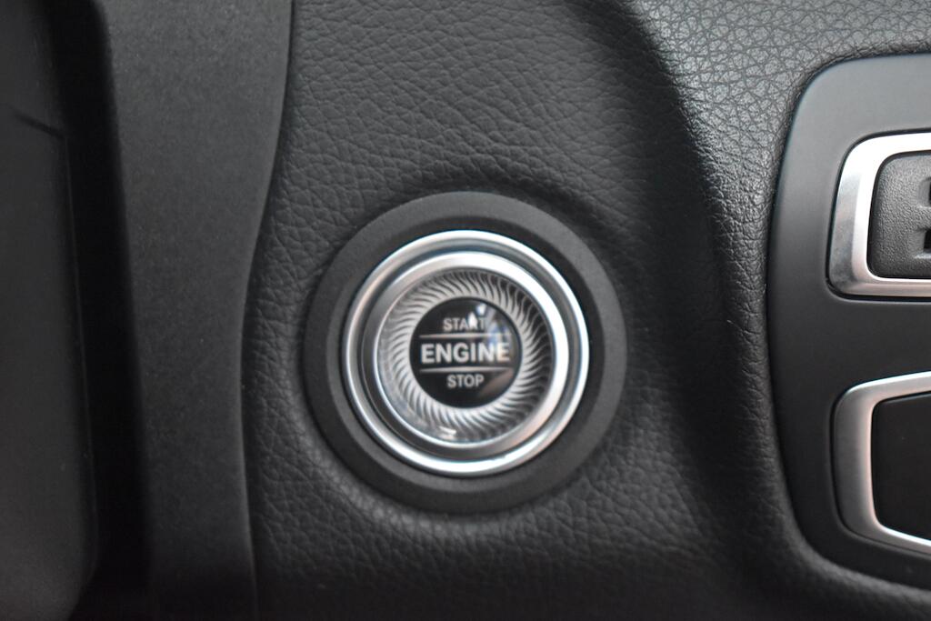 Mercedes-Benz C Class view 55