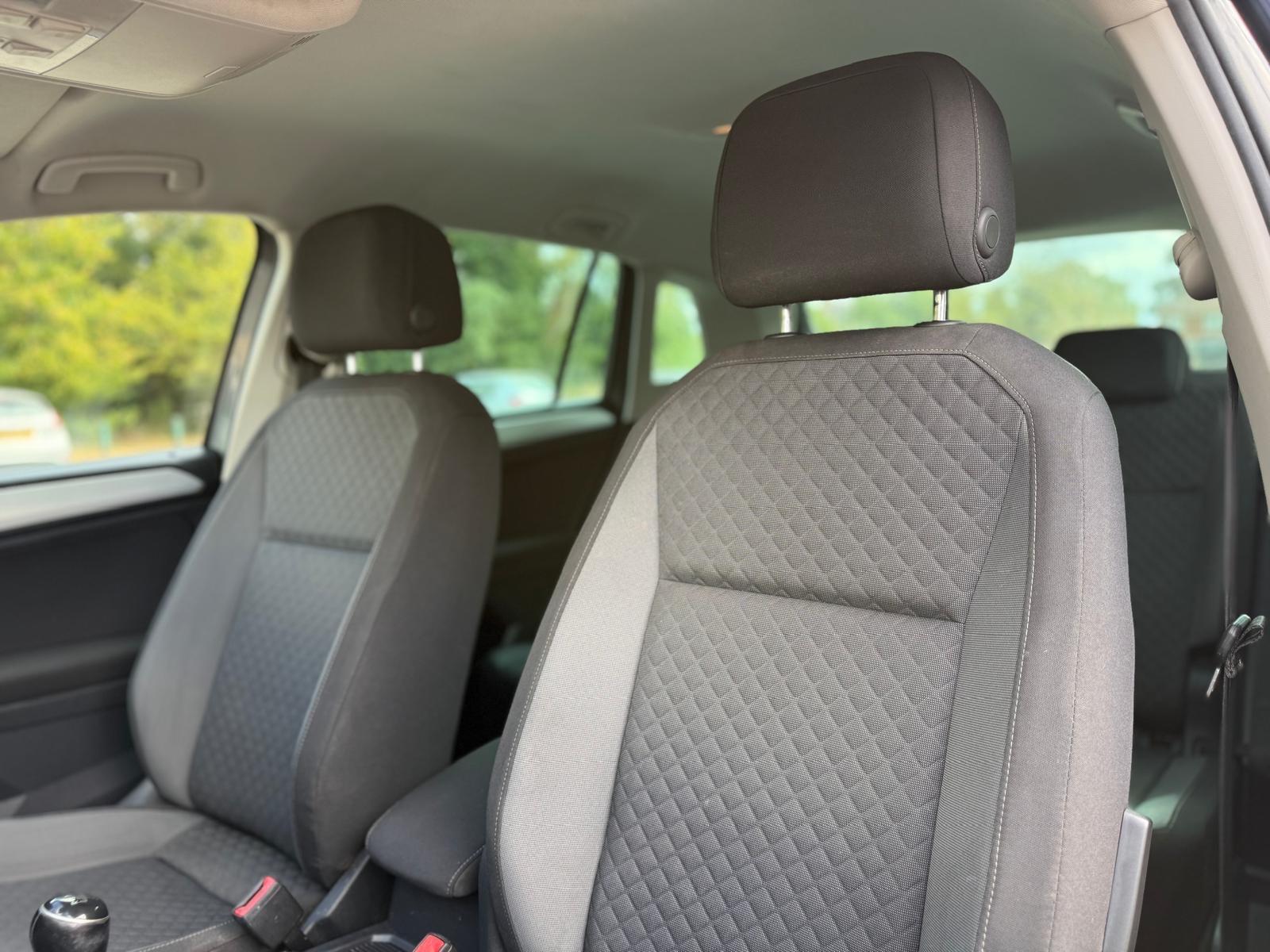 Volkswagen Tiguan view 32