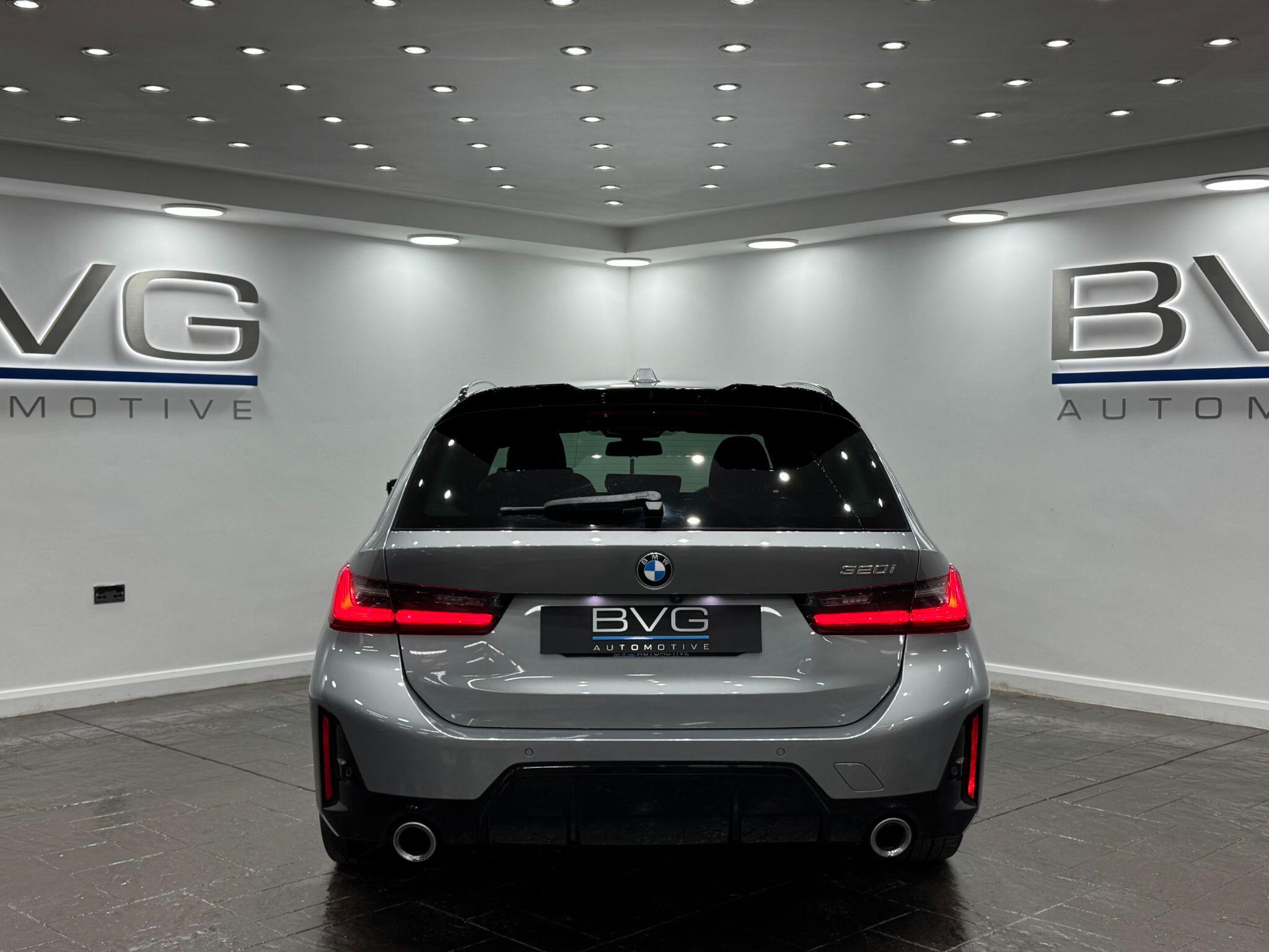 BMW 3 Series view 18