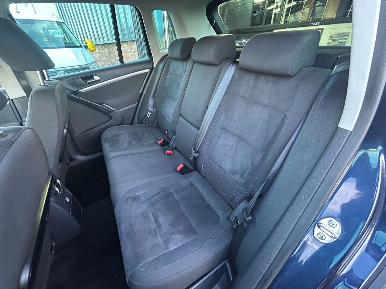 Volkswagen Tiguan view 13