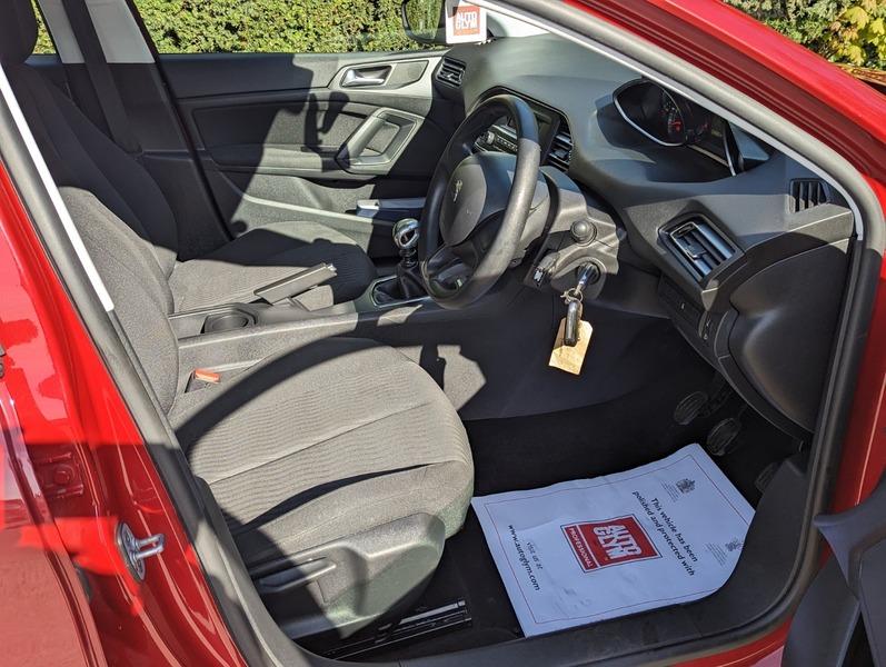 2014 Peugeot 308 1.6 THP Access Euro 5 5dr • 46,823 miles image 20