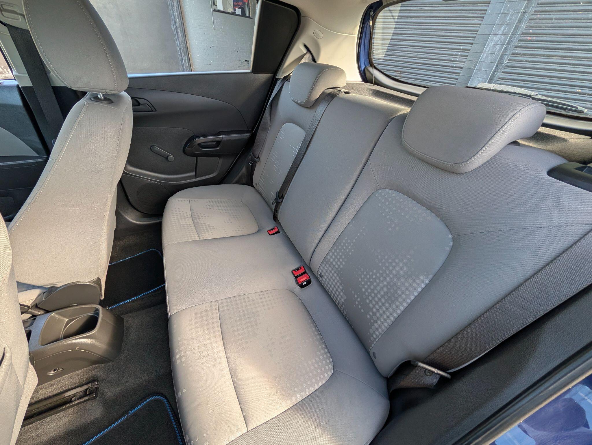 Chevrolet Aveo view 11