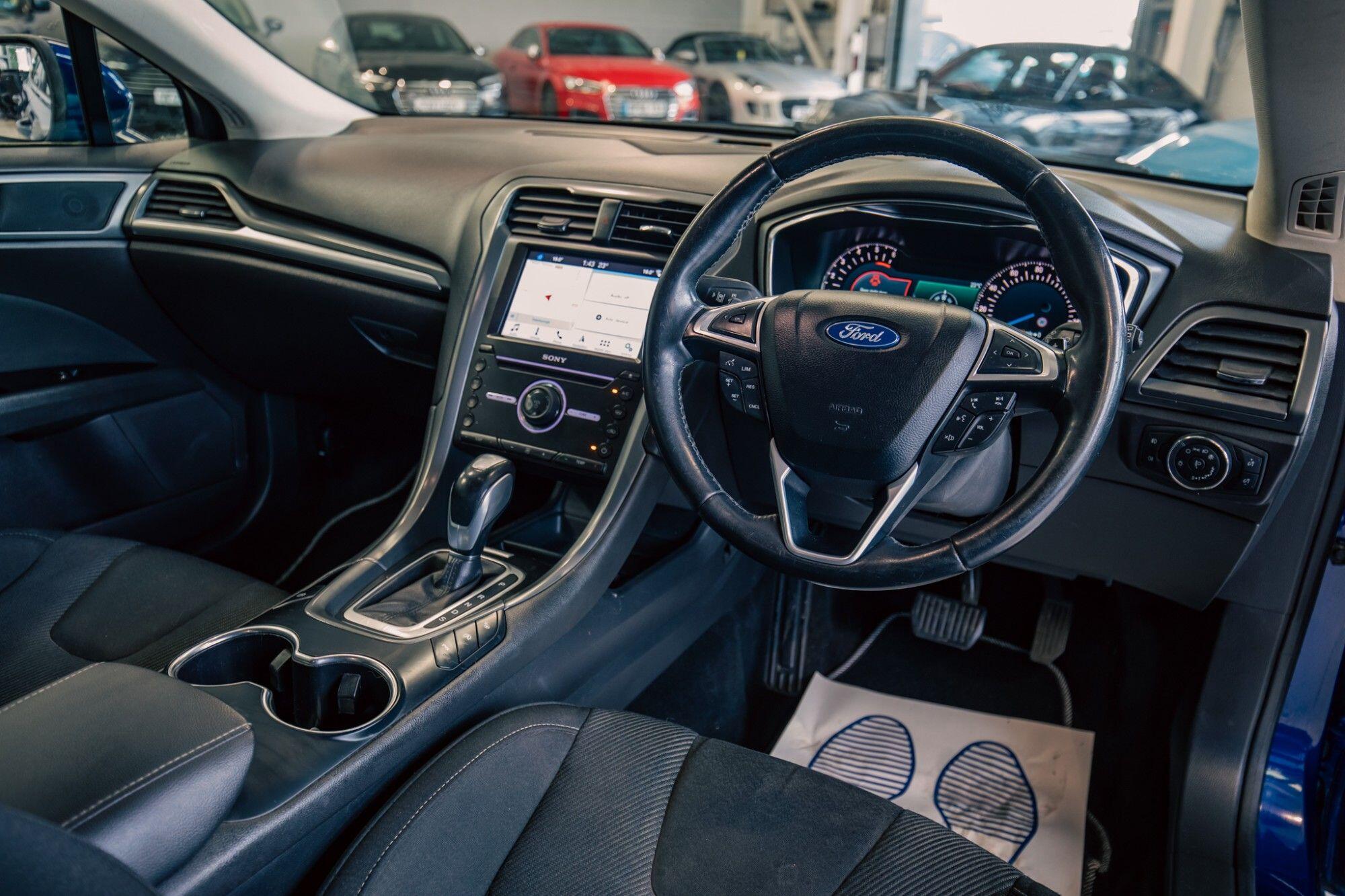 Ford Mondeo view 2