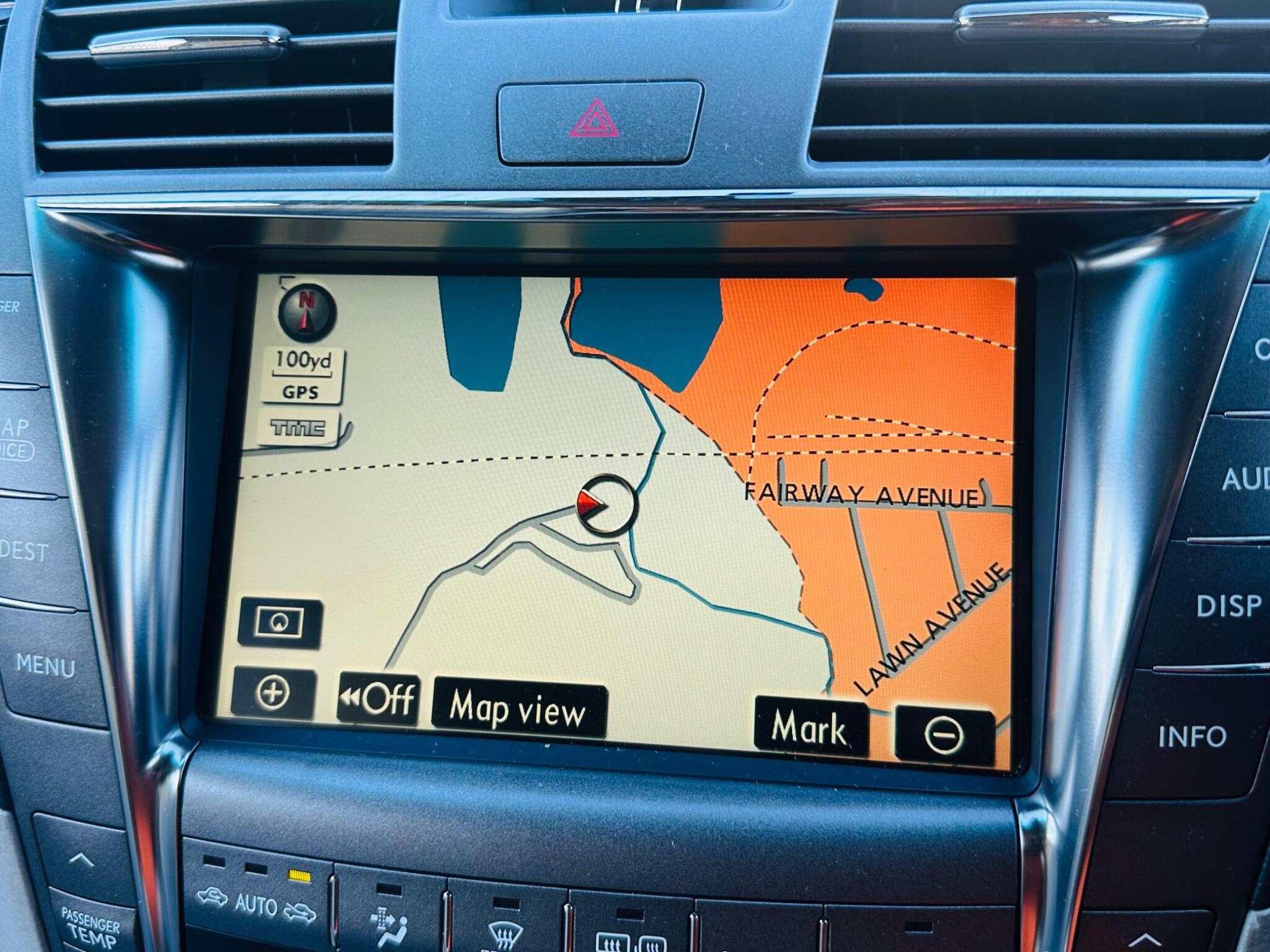 Lexus LS view 37