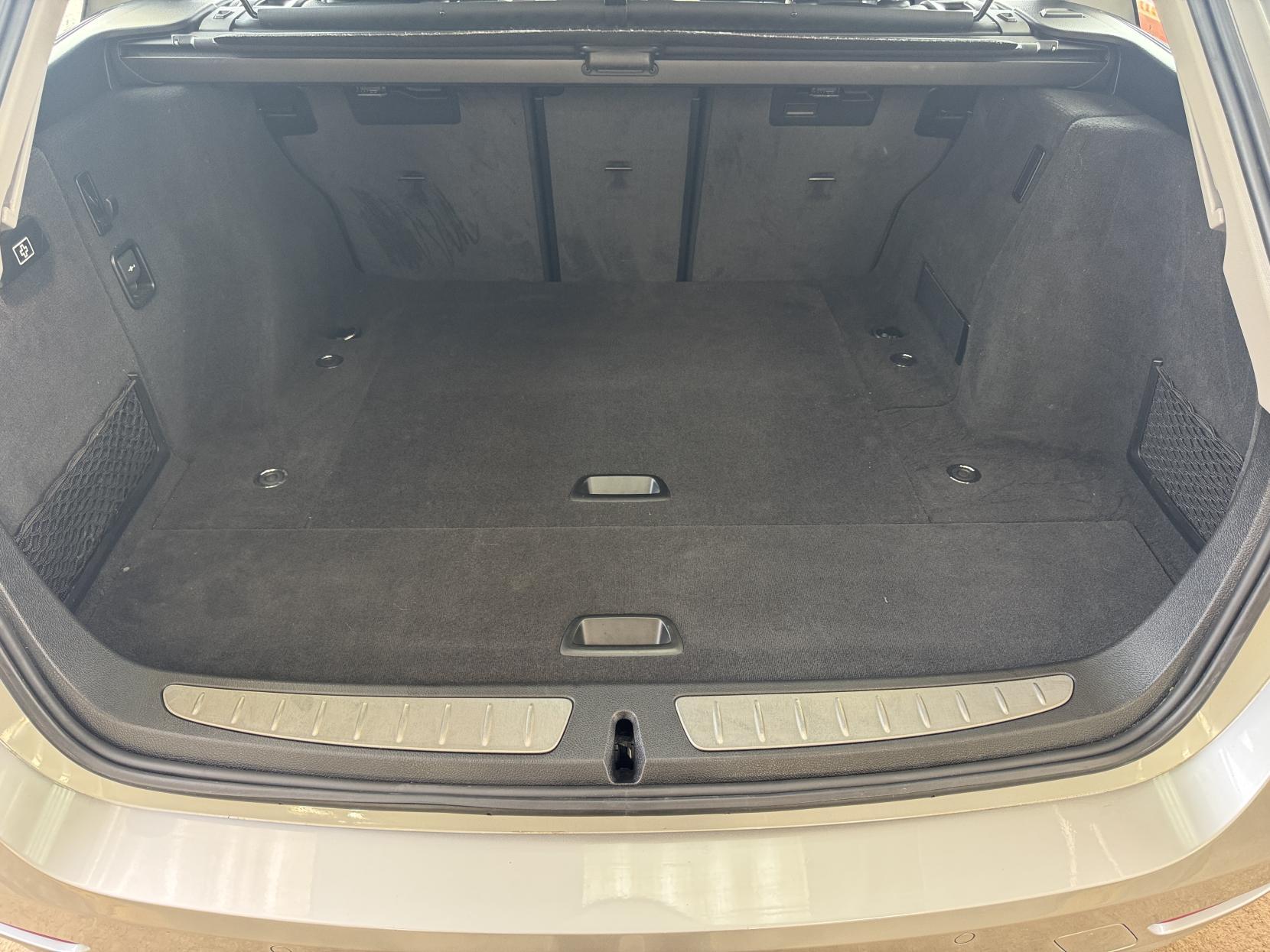 BMW 3 Series view 79