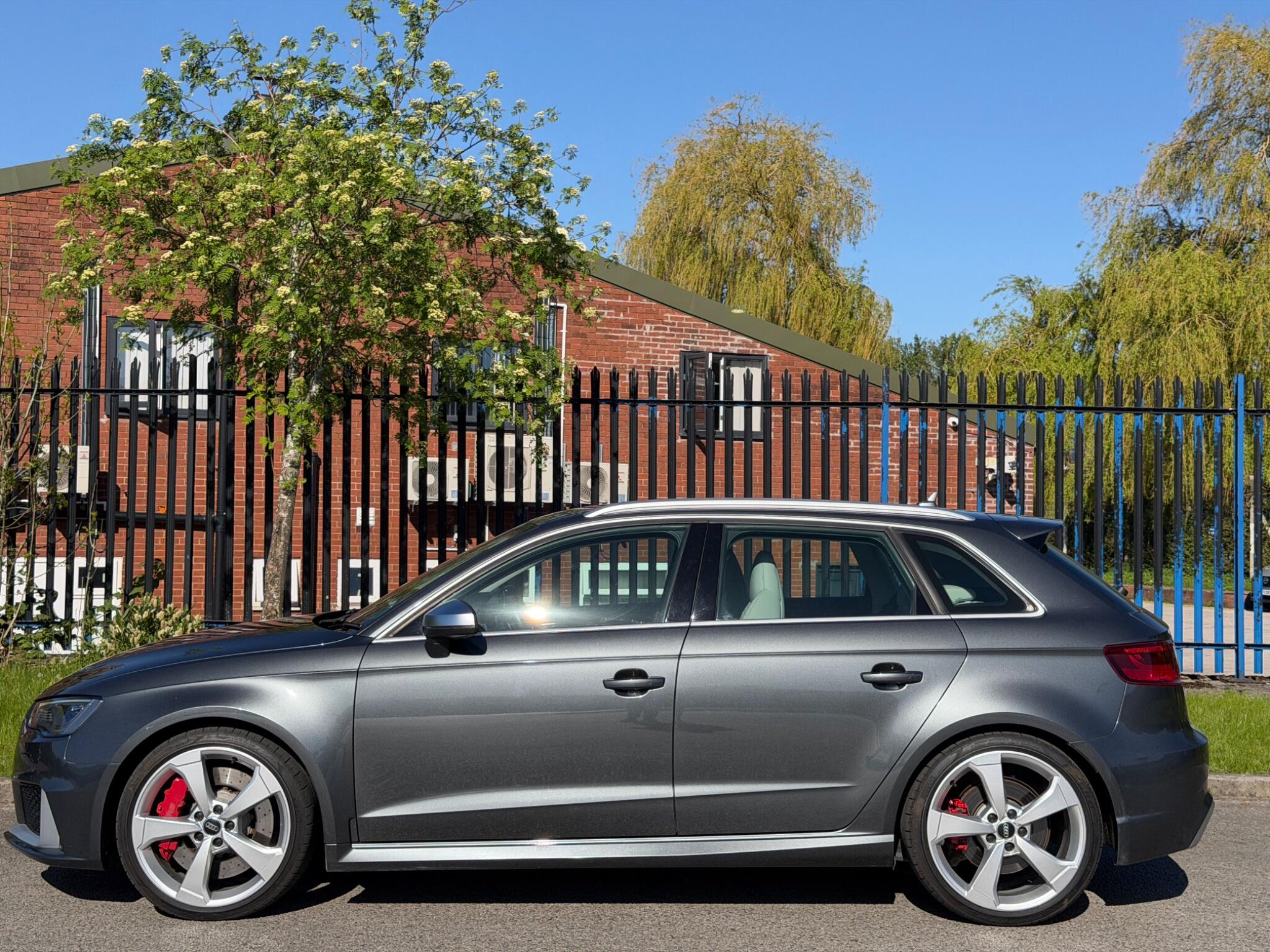 Audi RS3 view 9