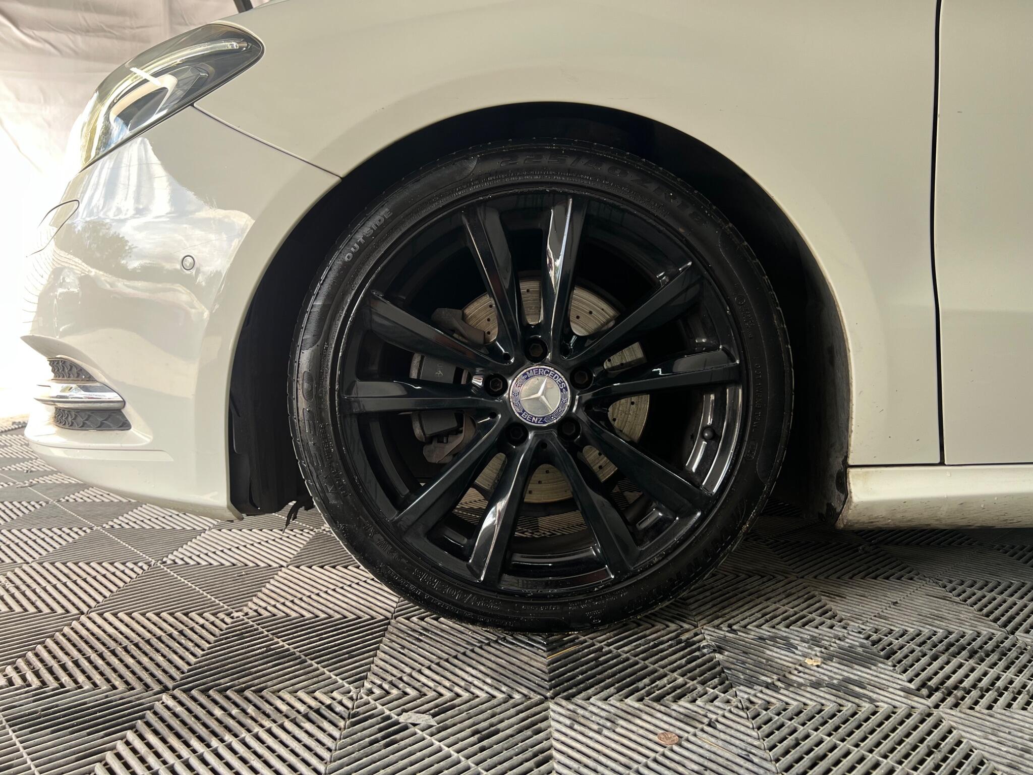 Mercedes-Benz B Class view 31