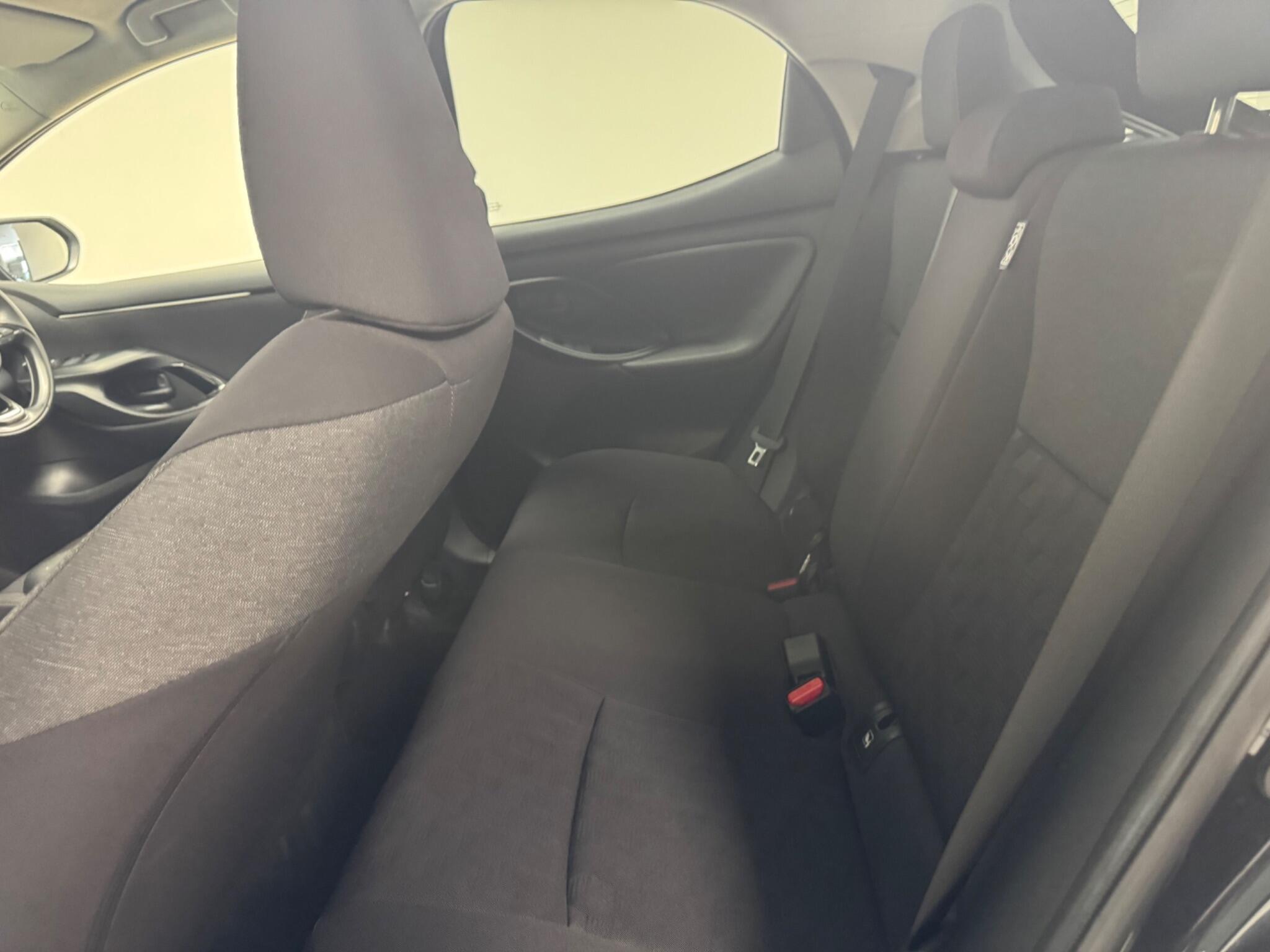 Toyota Yaris view 19