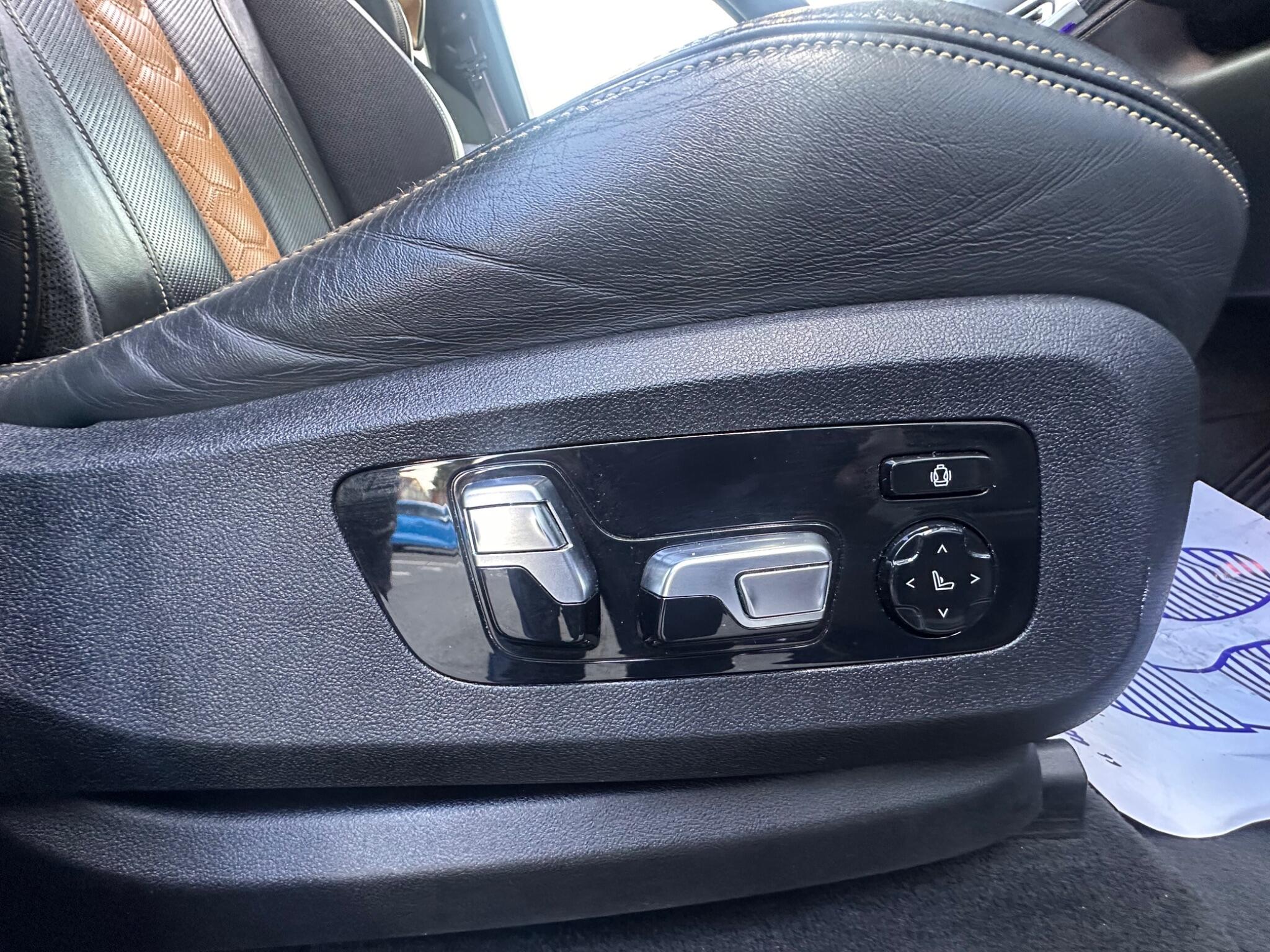 BMW X5 M view 11