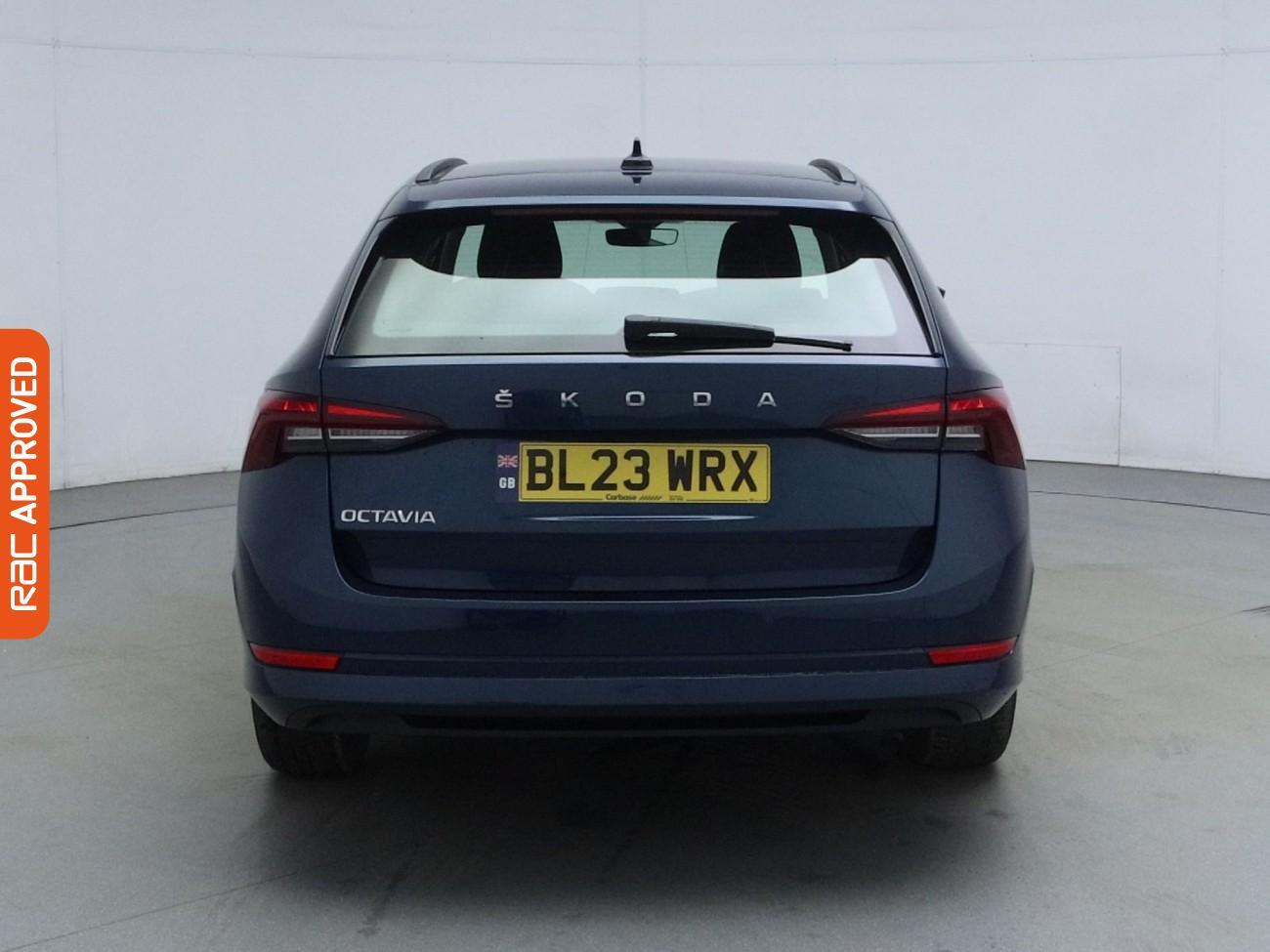 Skoda Octavia view 8