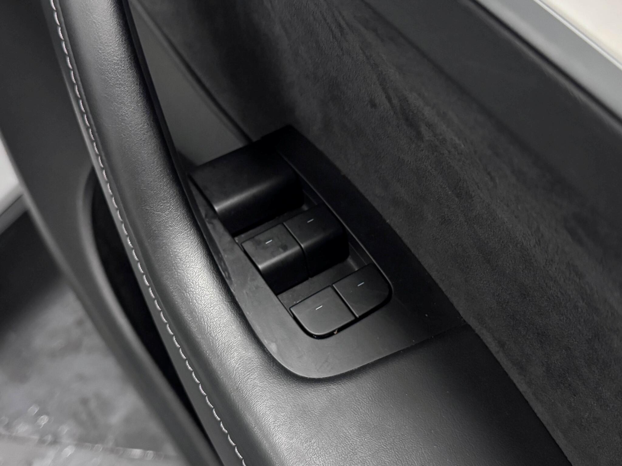 Tesla Model Y view 16